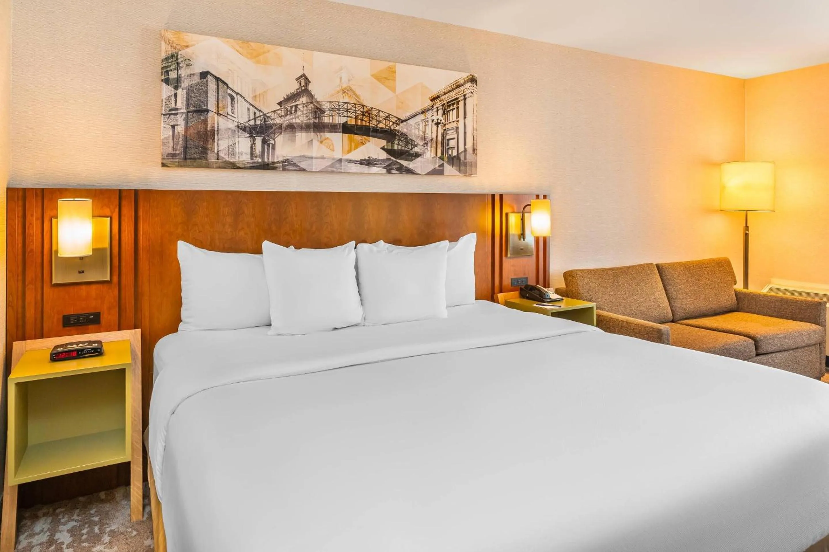 Bedroom, Bed in Comfort Inn