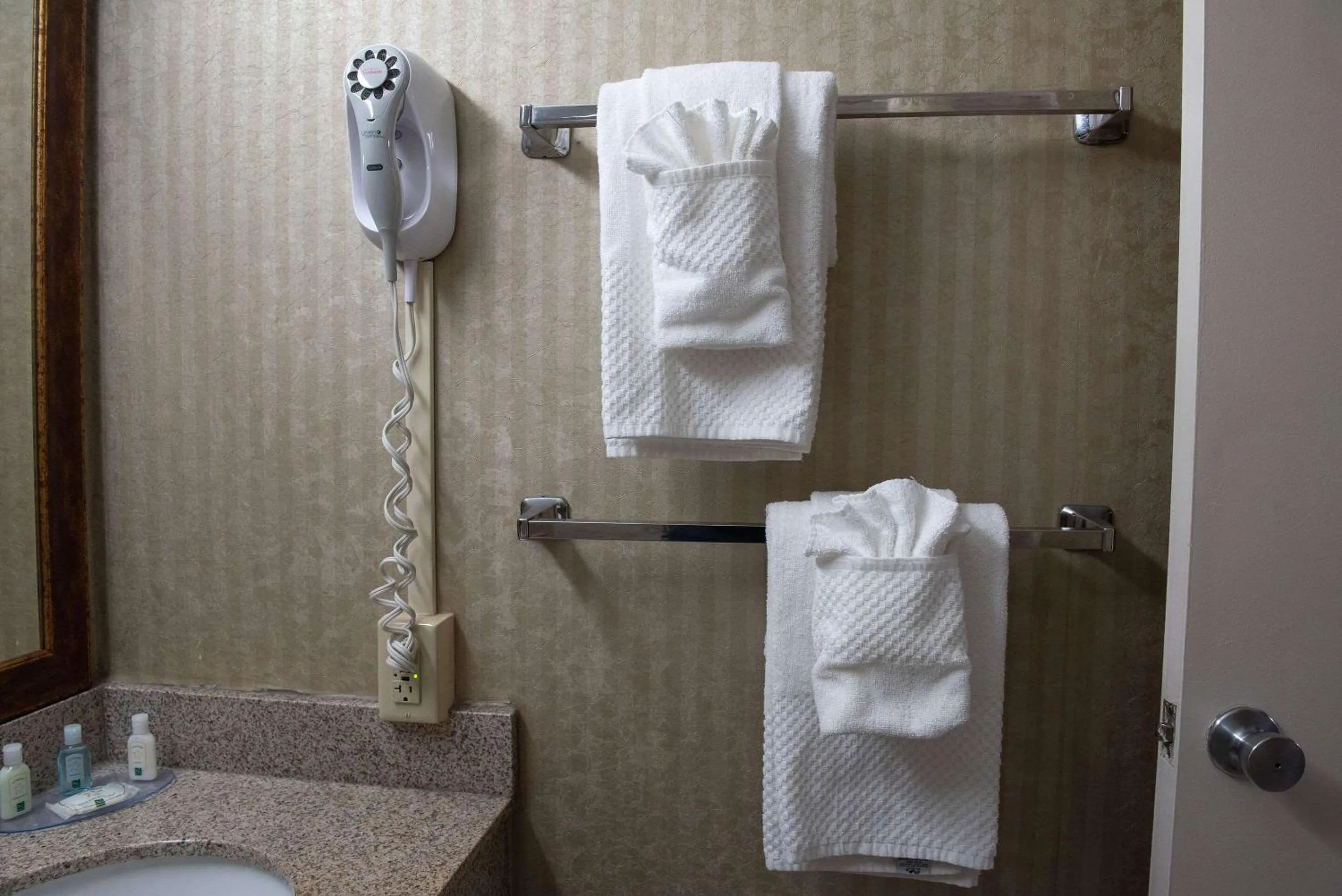 Photo of the whole room in Quality Inn Beckley