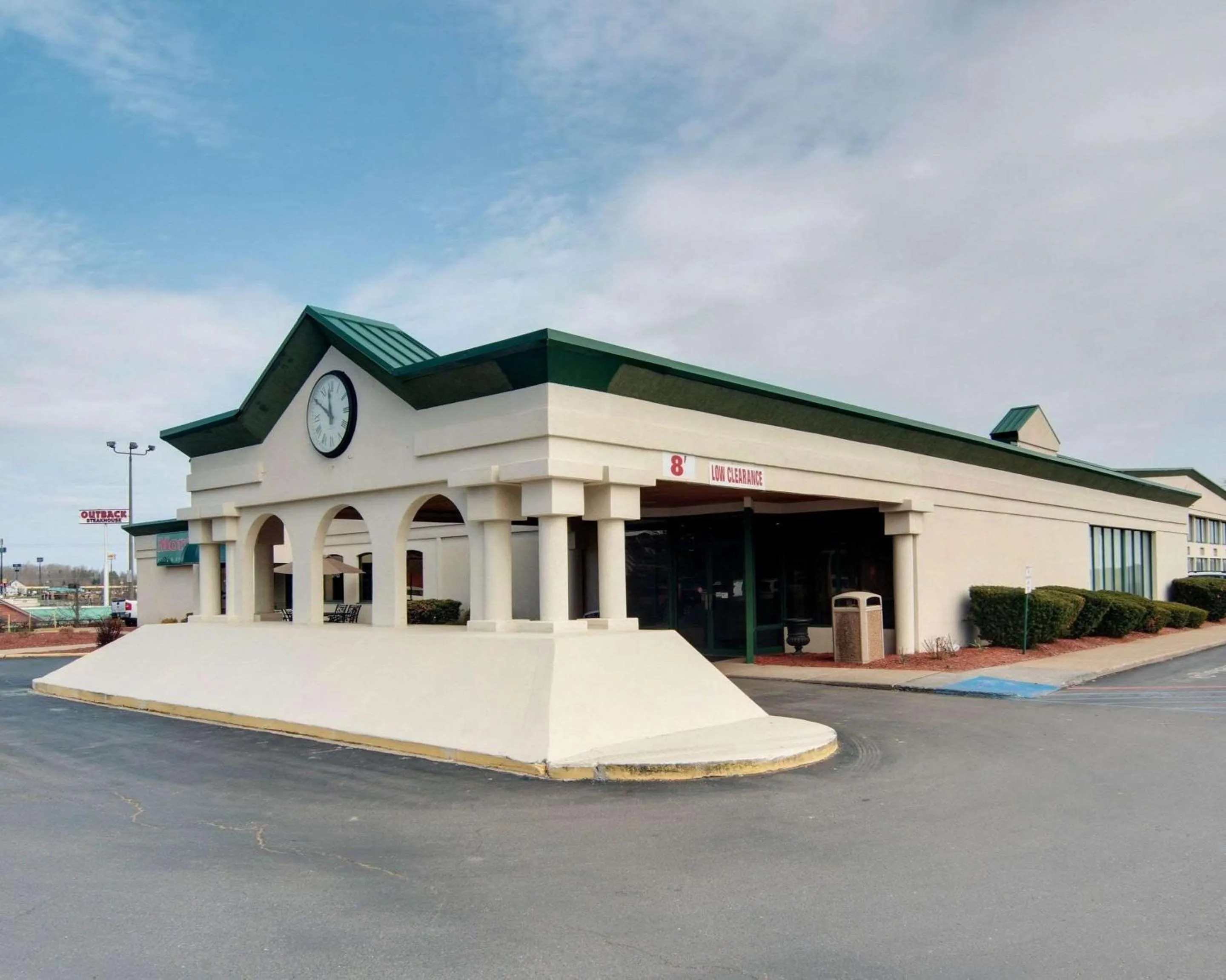 Property building in Quality Inn Beckley