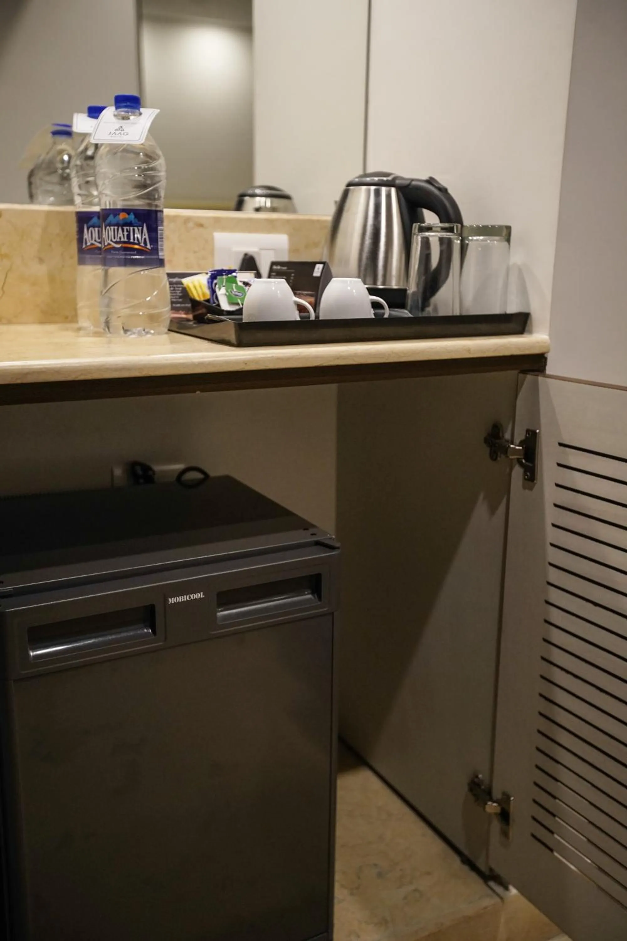 Coffee/tea facilities in Jaag Hotel