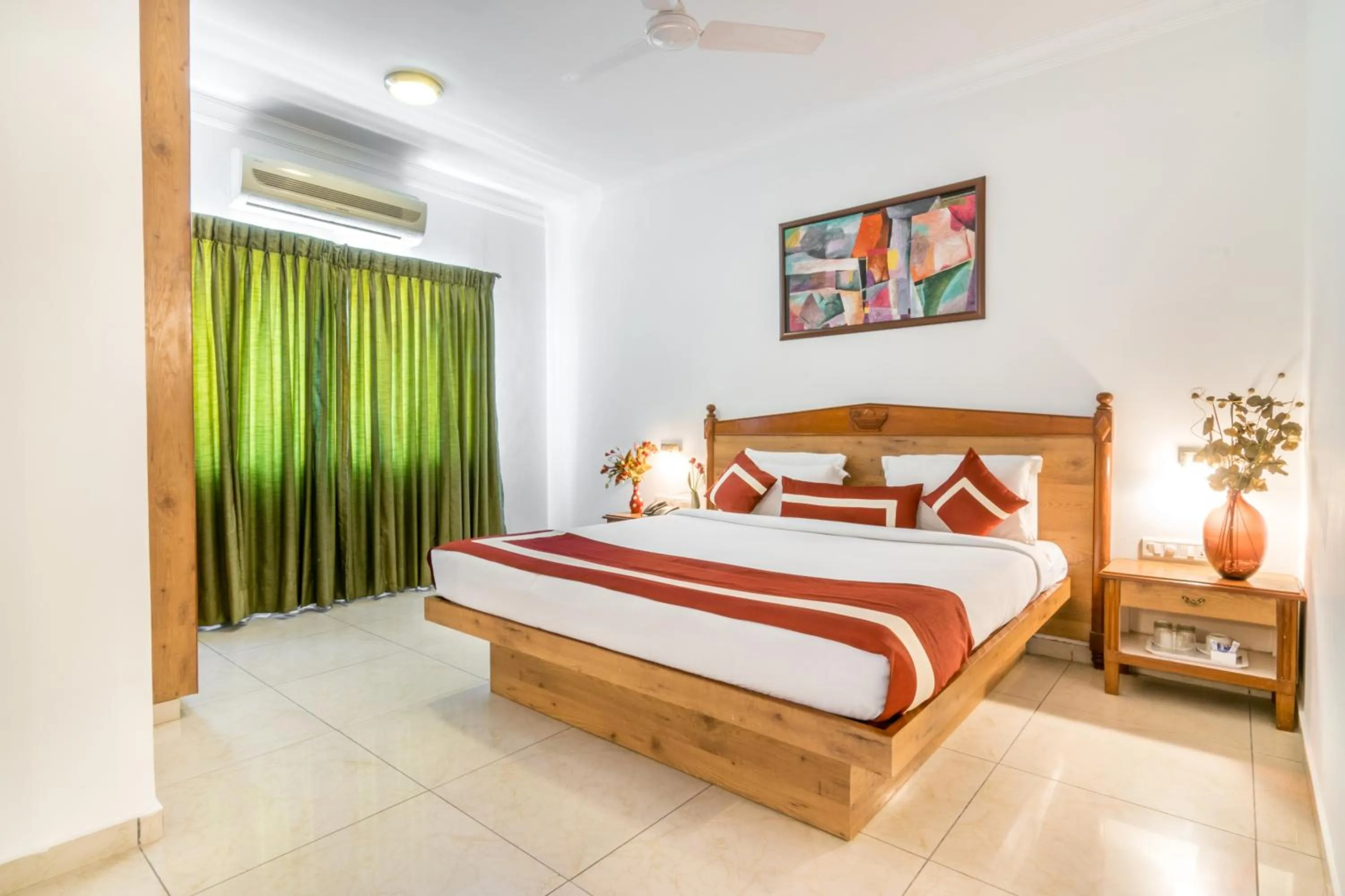 Photo of the whole room, Bed in Octave Hotel - Double Road