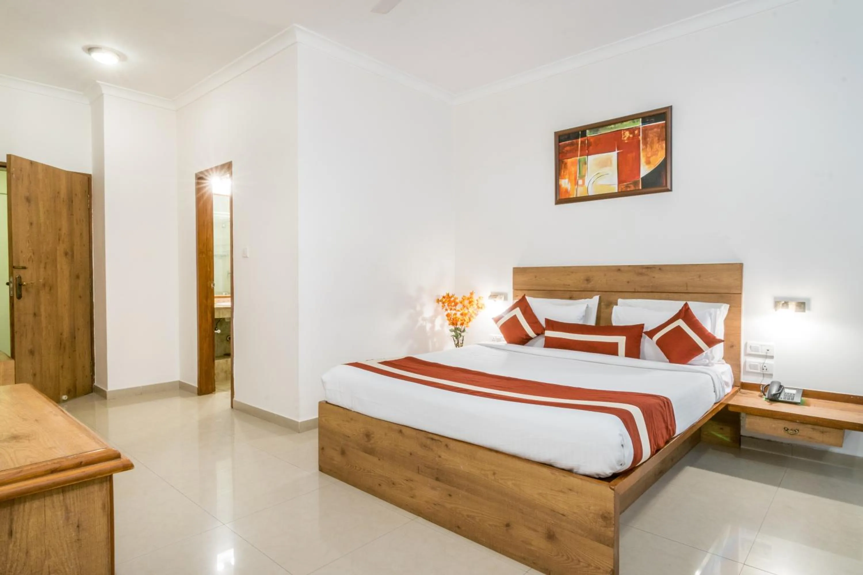 Photo of the whole room, Bed in Octave Hotel - Double Road