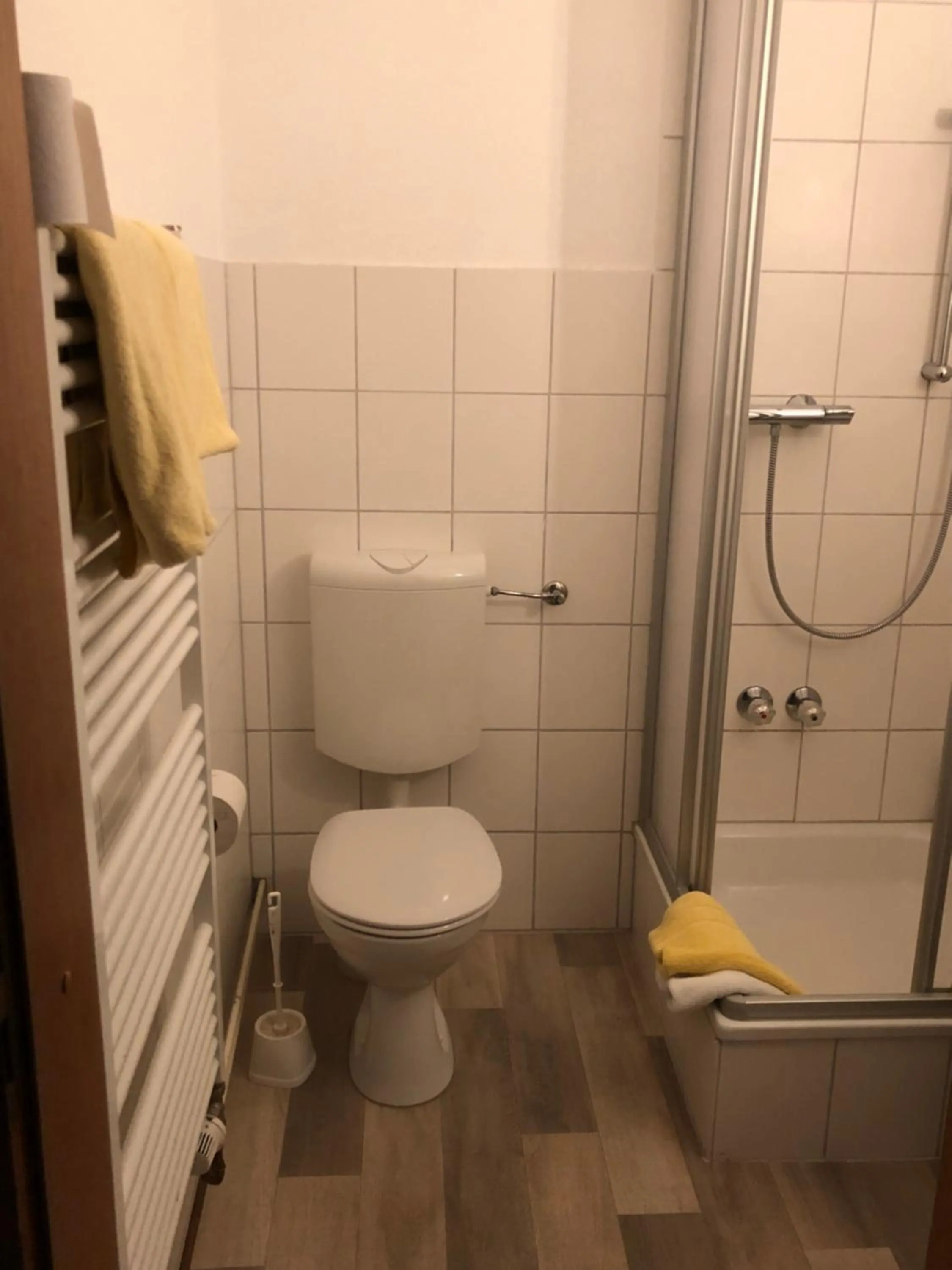 Bathroom in Hotel zum Nordpol