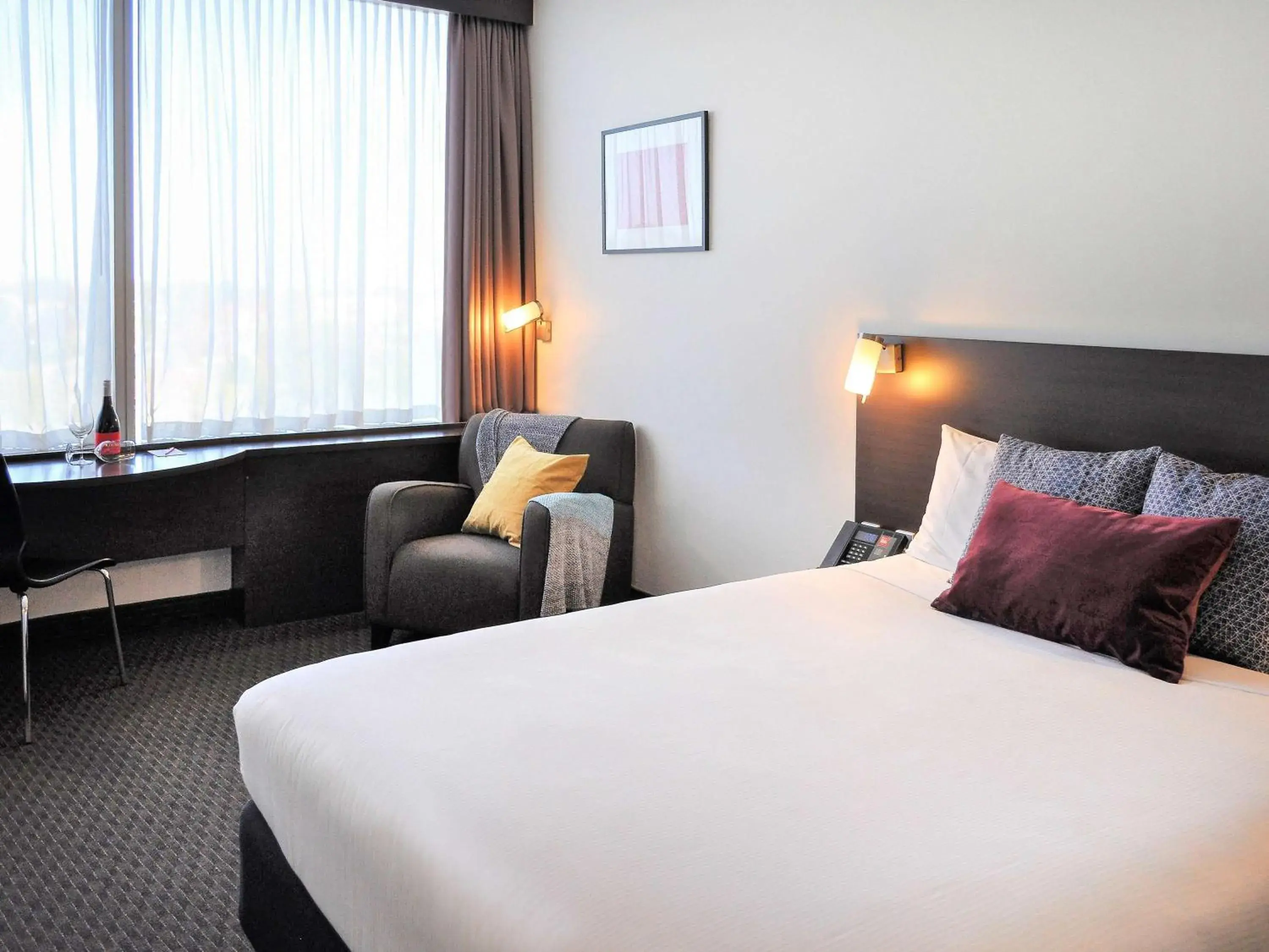 Photo of the whole room, Bed in ibis Melbourne - Glen Waverley Photo of the whole room, Bed in ibis Melbourne - Glen Waverley