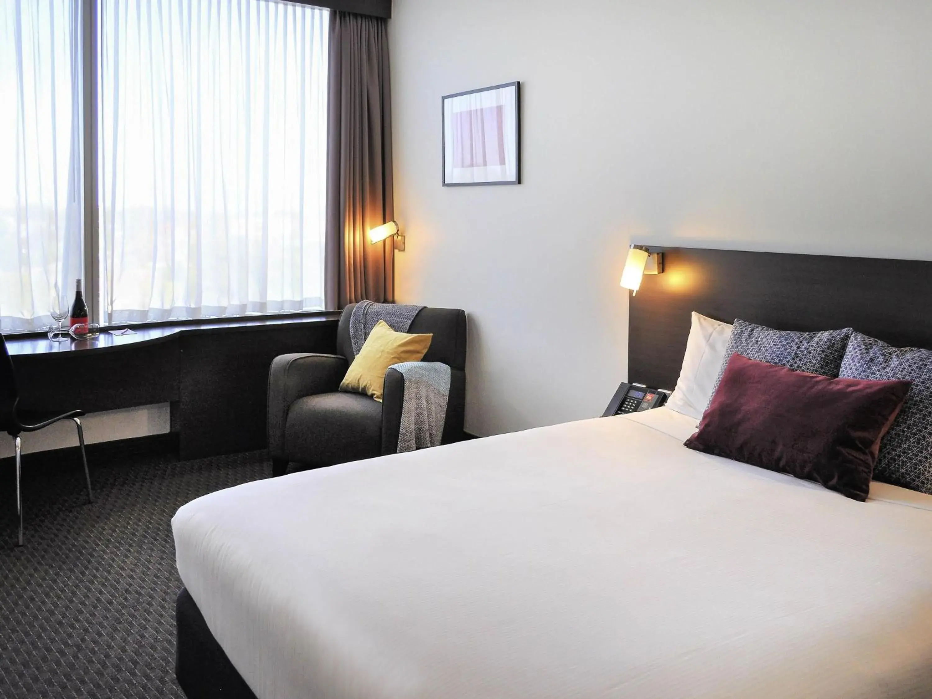Bedroom, Bed in ibis Melbourne - Glen Waverley Bedroom, Bed in ibis Melbourne - Glen Waverley