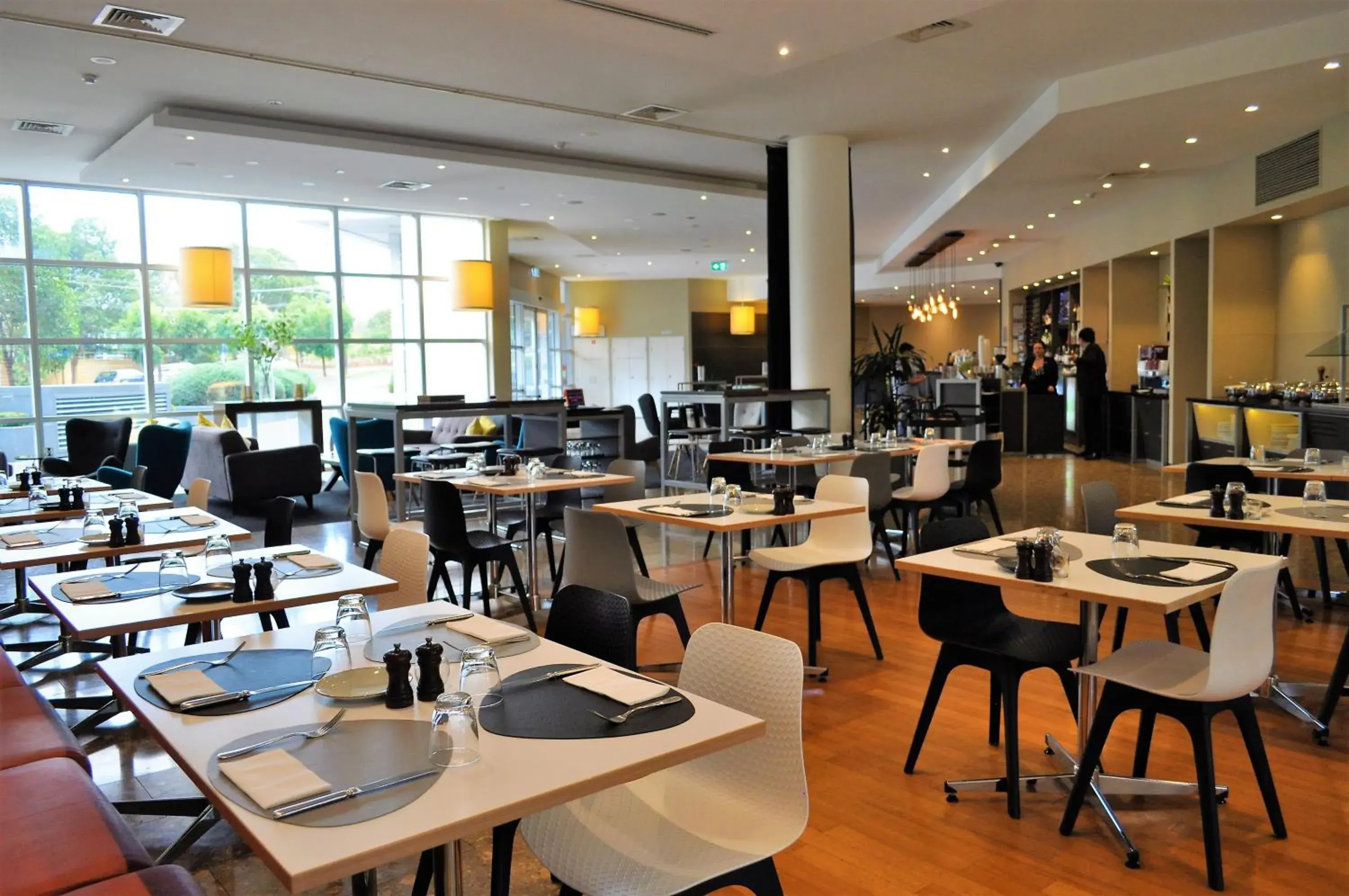 Restaurant/places to eat in ibis Melbourne - Glen Waverley Restaurant/places to eat in ibis Melbourne - Glen Waverley