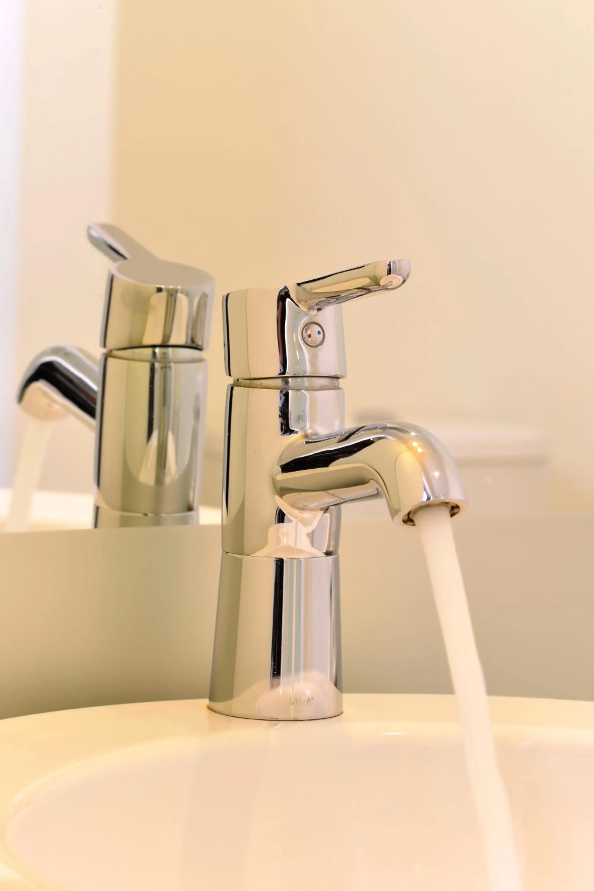 Bathroom in ibis Melbourne - Glen Waverley