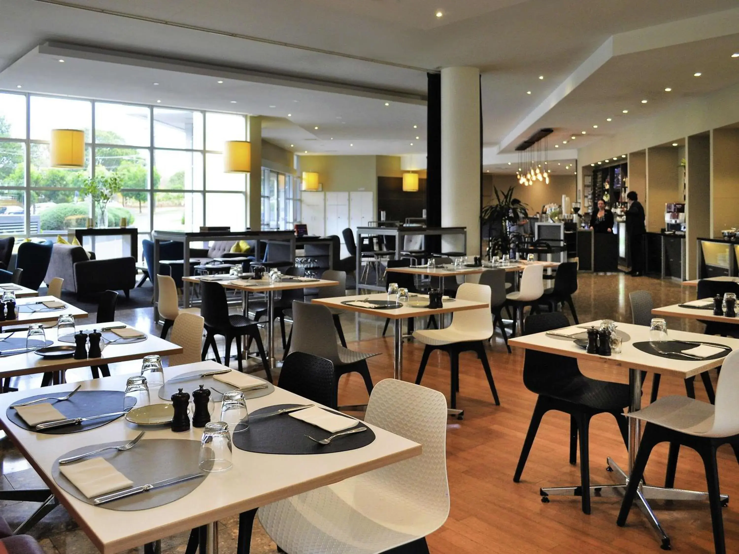Restaurant/places to eat in ibis Melbourne - Glen Waverley Restaurant/places to eat in ibis Melbourne - Glen Waverley