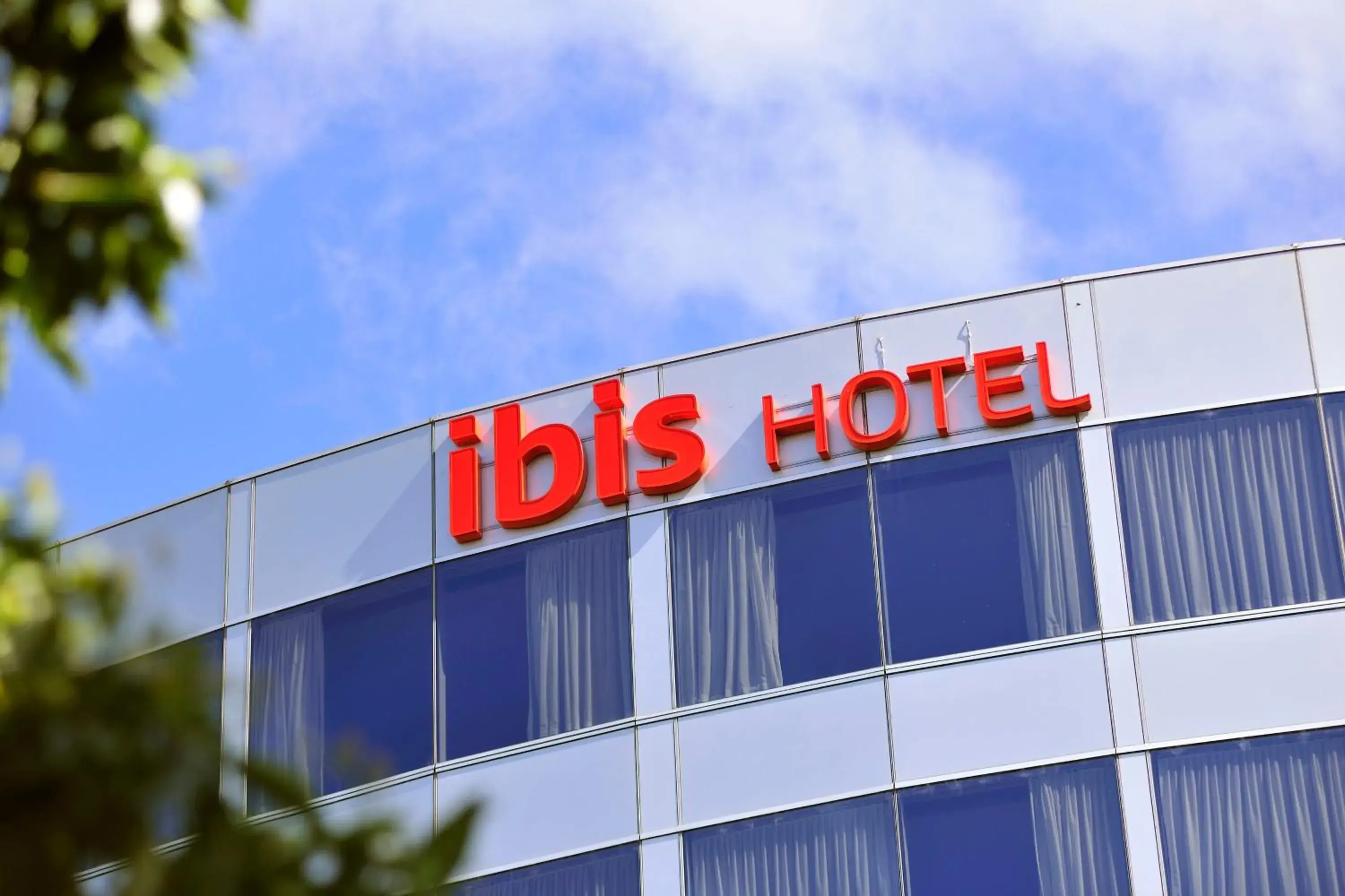 Facade/entrance in ibis Melbourne - Glen Waverley Facade/entrance in ibis Melbourne - Glen Waverley