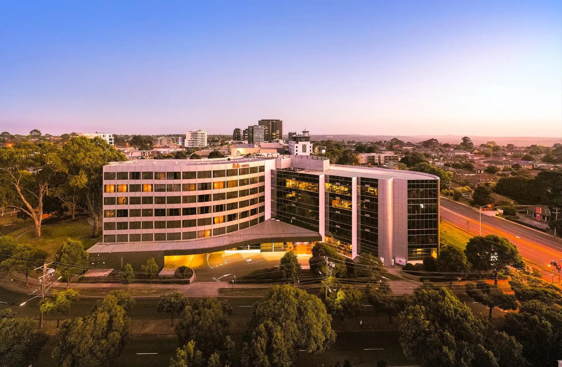 Property building in ibis Melbourne - Glen Waverley Property building in ibis Melbourne - Glen Waverley
