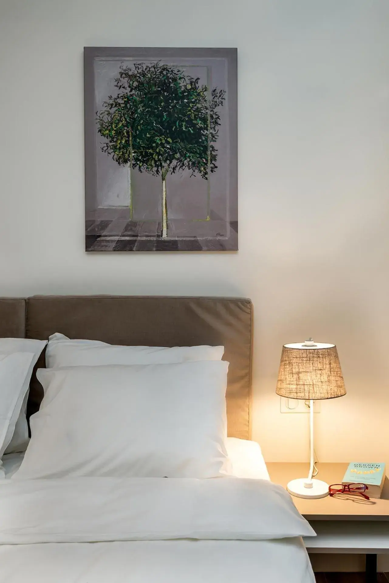 Decorative detail, Bed in Urban Nest - Suites & Apartments Decorative detail, Bed in Urban Nest - Suites & Apartments