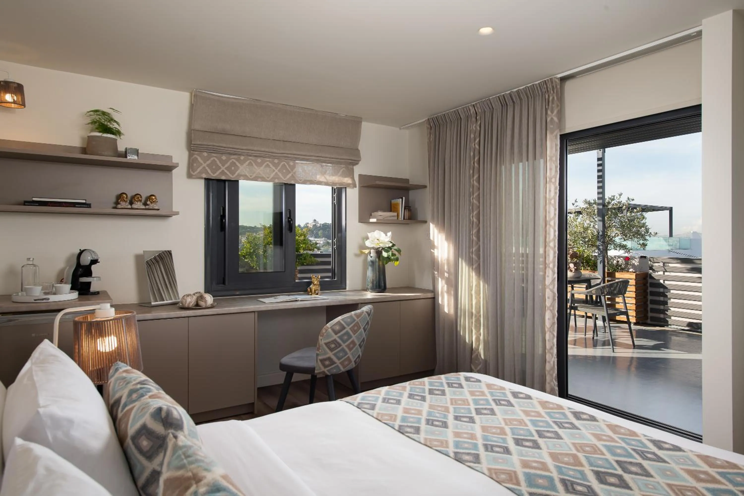 Balcony/Terrace, Bed in Urban Nest - Suites & Apartments