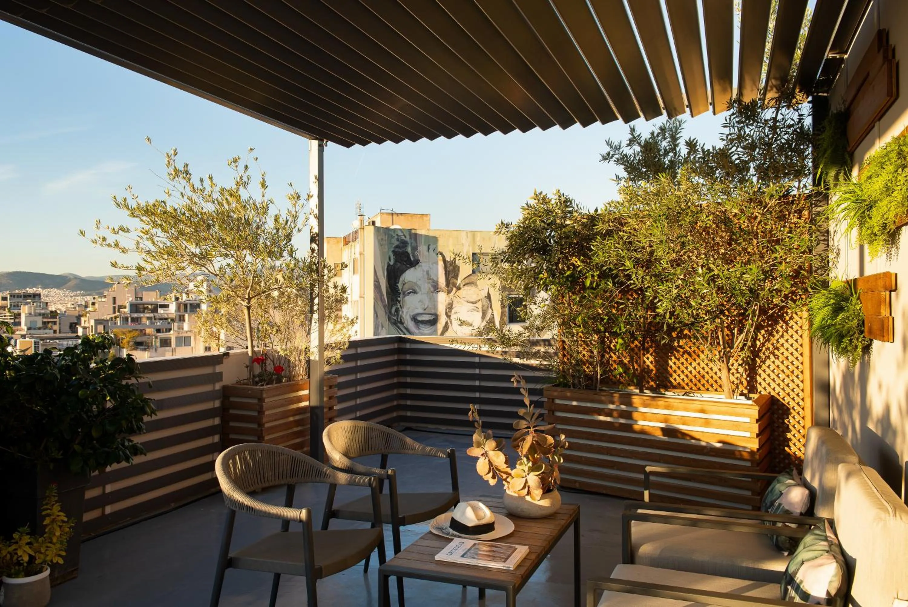 Patio in Urban Nest - Suites & Apartments