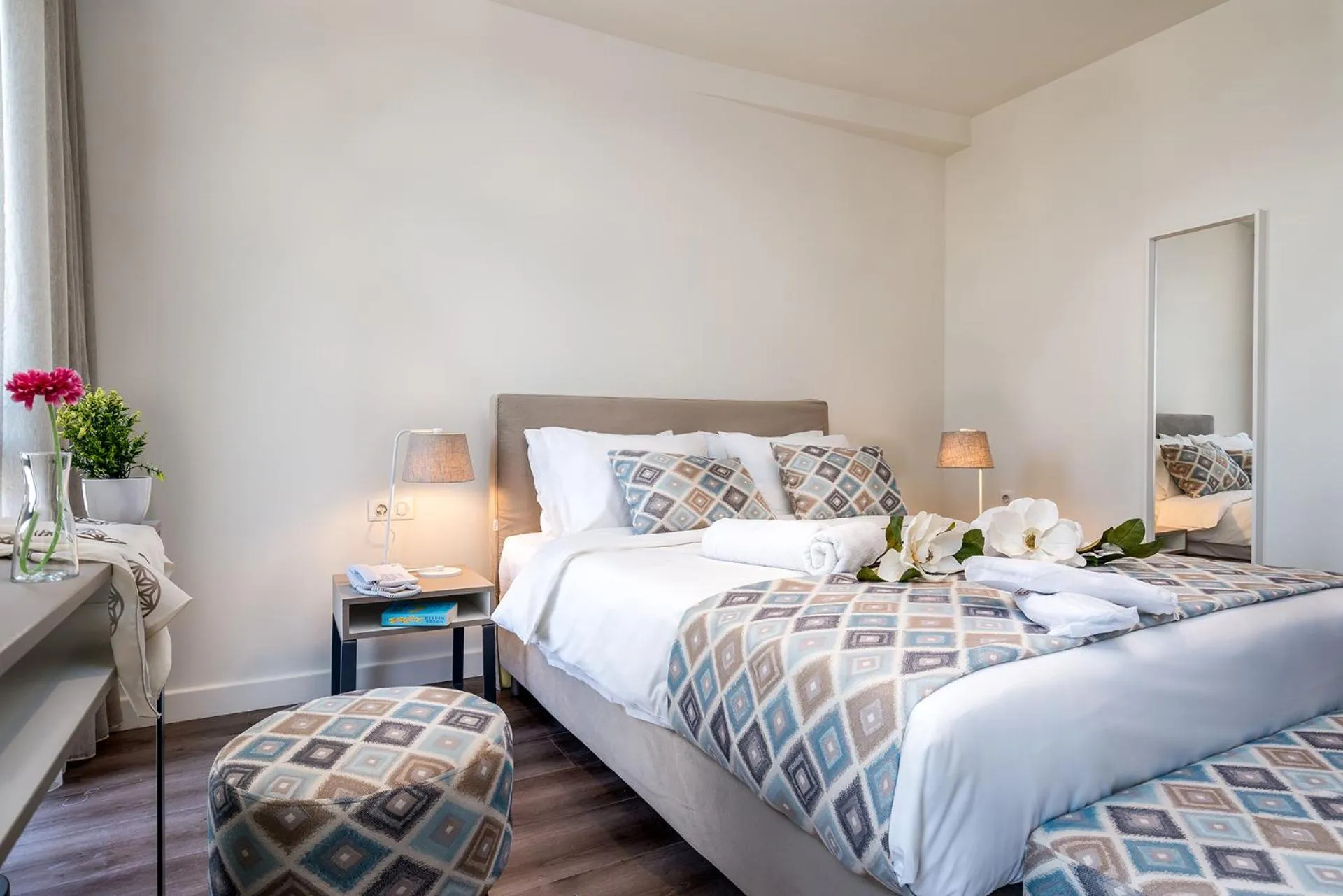 Photo of the whole room, Bed in Urban Nest - Suites & Apartments