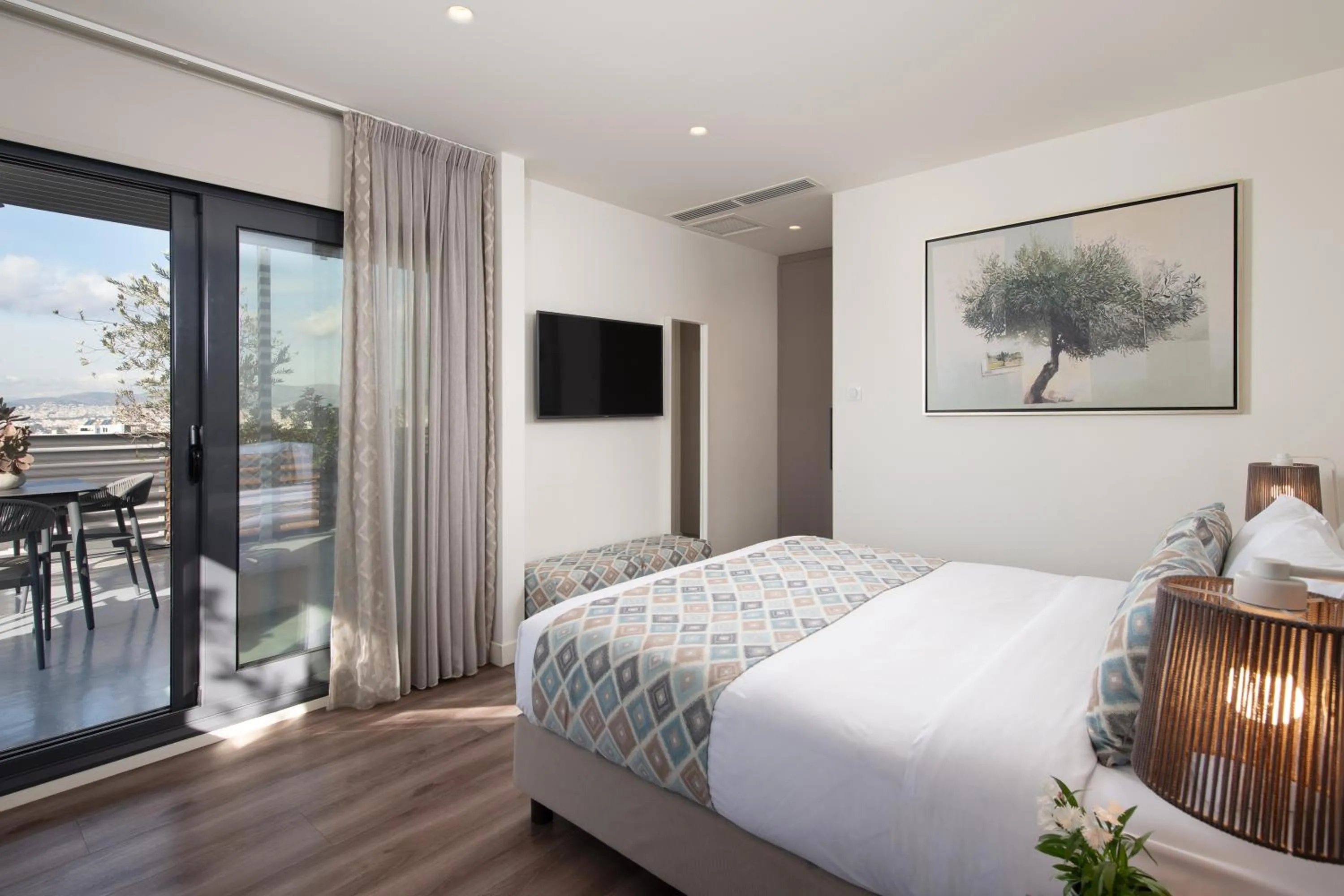 Bed in Urban Nest - Suites & Apartments