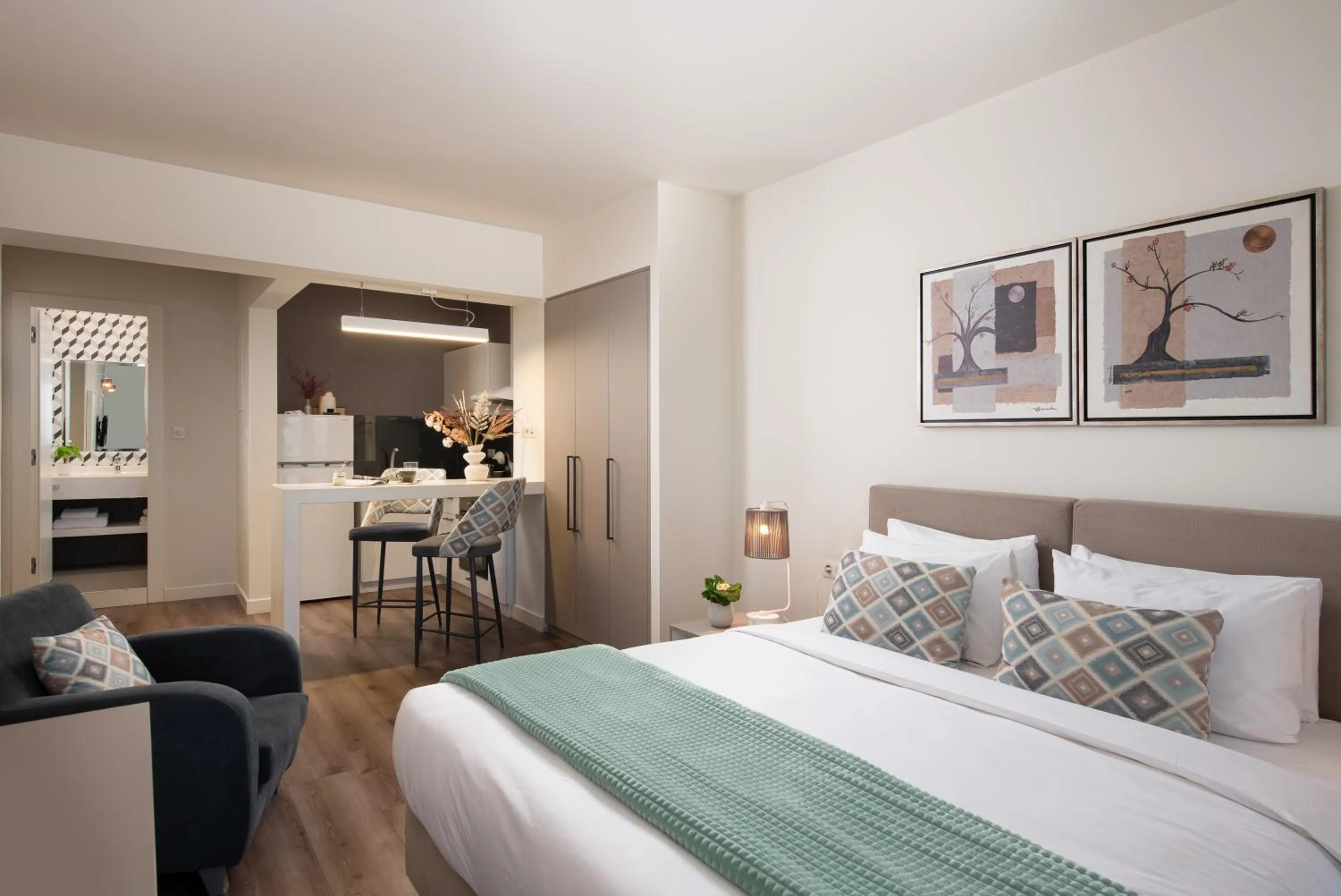 Bed in Urban Nest - Suites & Apartments