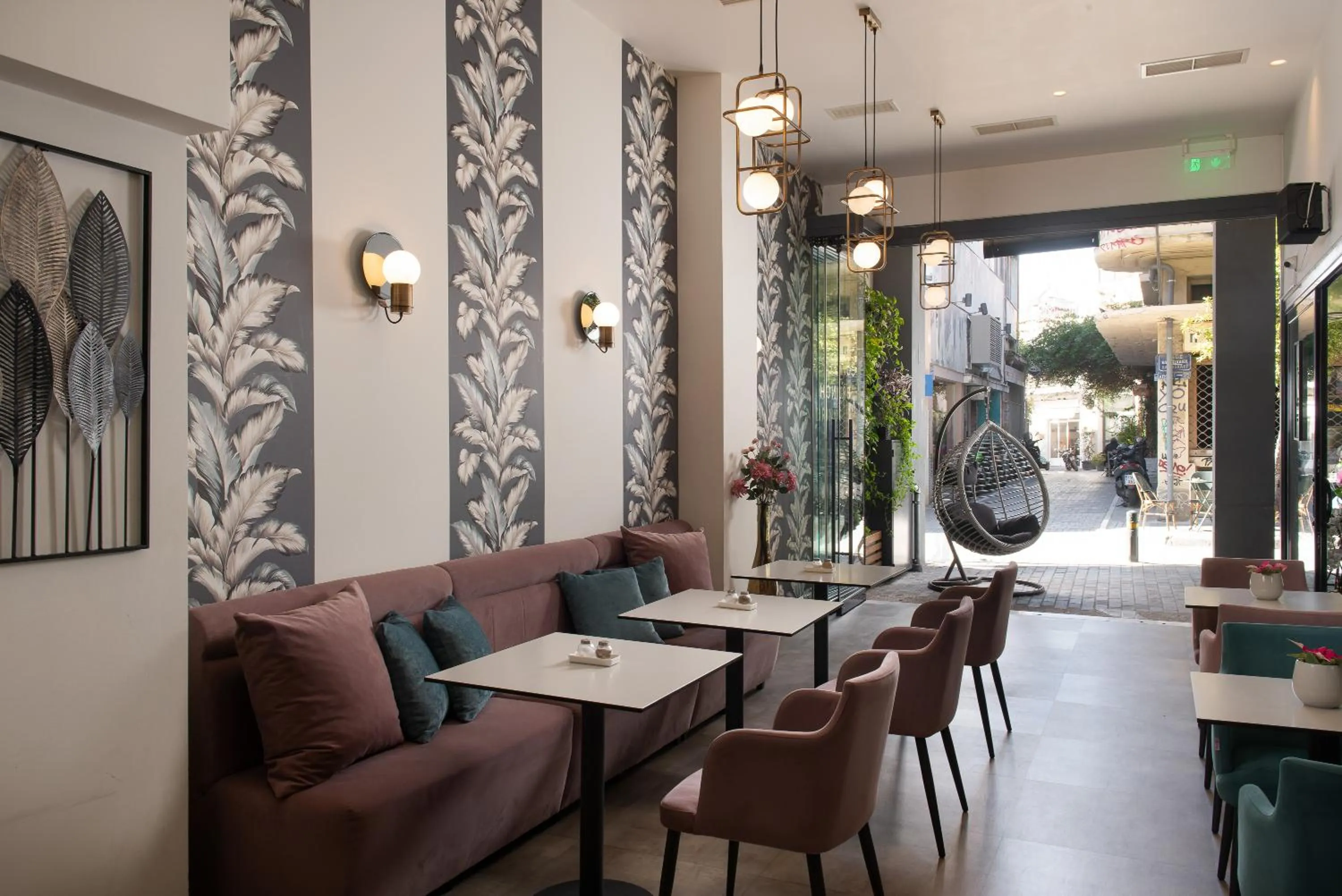 Dining area in Urban Nest - Suites & Apartments