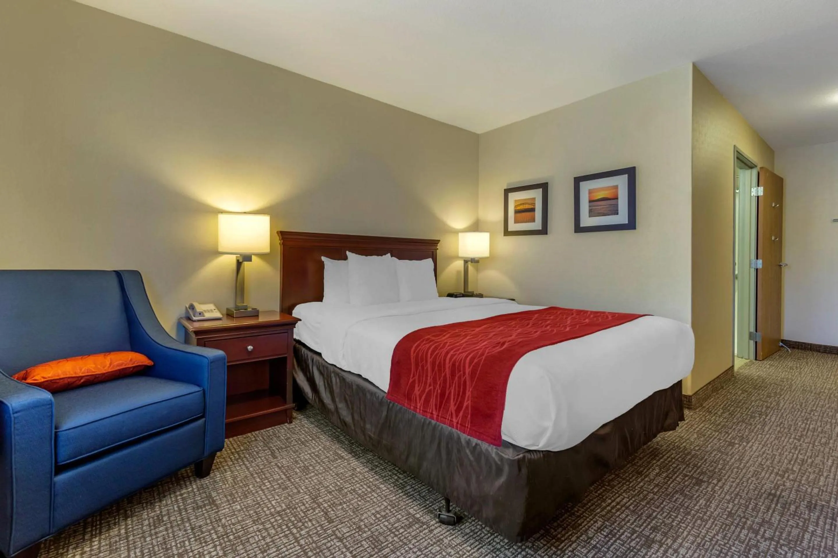 Bedroom, Bed in Comfort Inn Kennewick Richland
