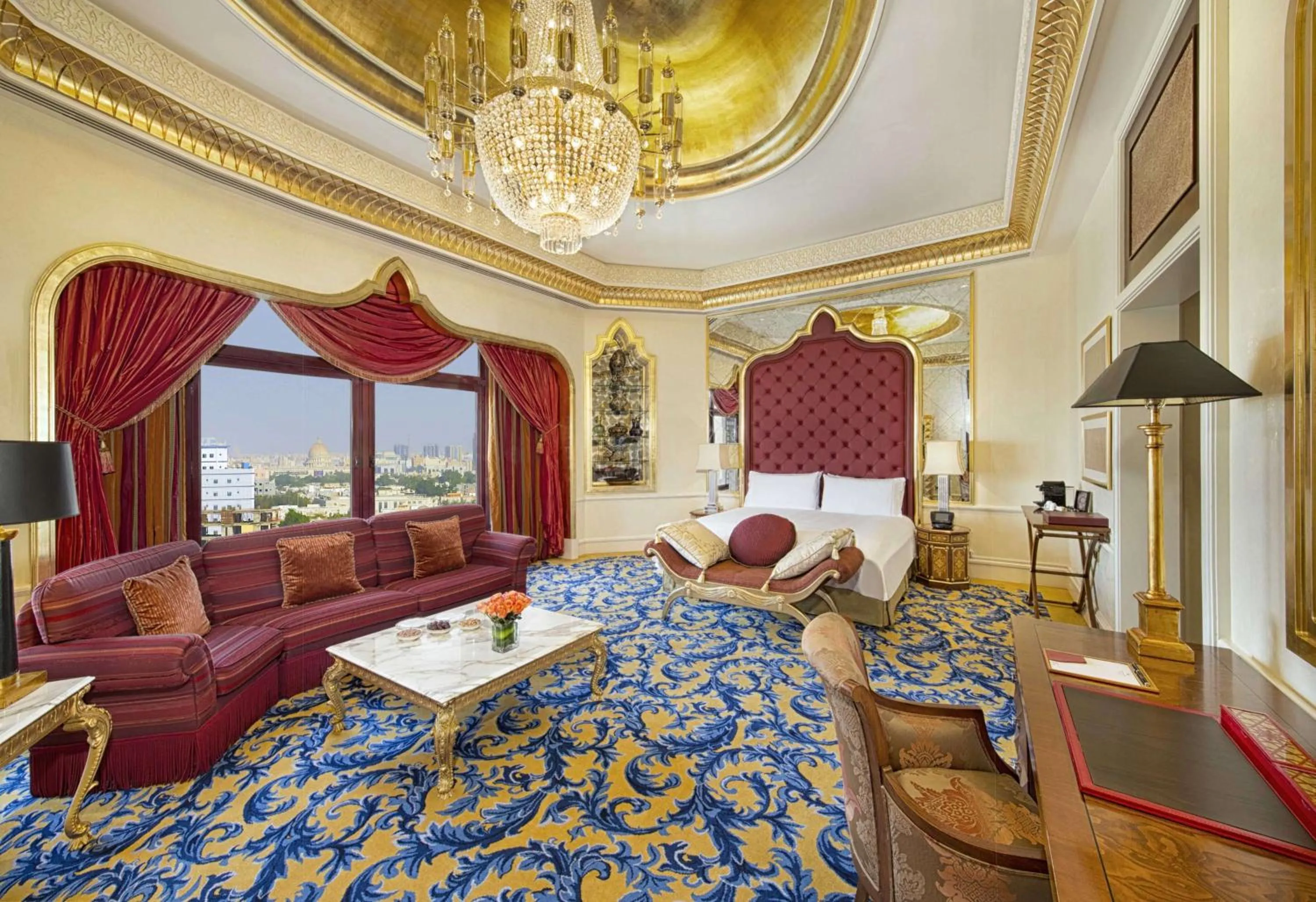 Living room, Bed in Waldorf Astoria Jeddah - Qasr Al Sharq