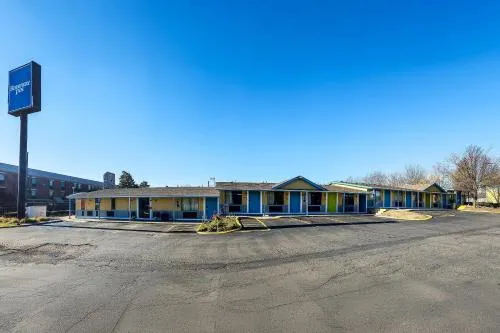 Rodeway Inn Auburn Hills - Detroit