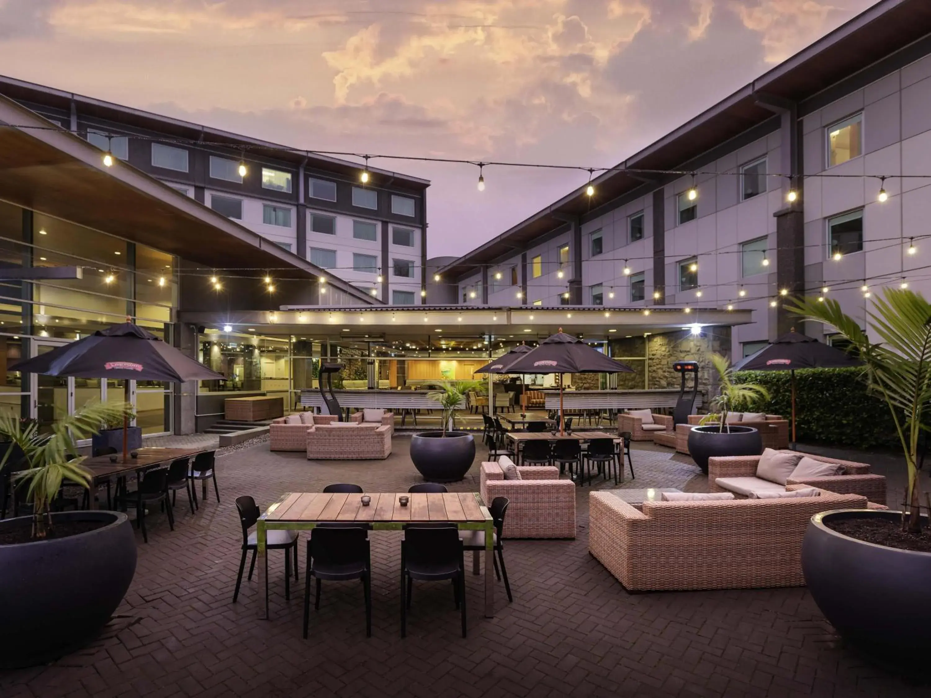 Restaurant/places to eat in ibis Auckland Ellerslie Restaurant/places to eat in ibis Auckland Ellerslie