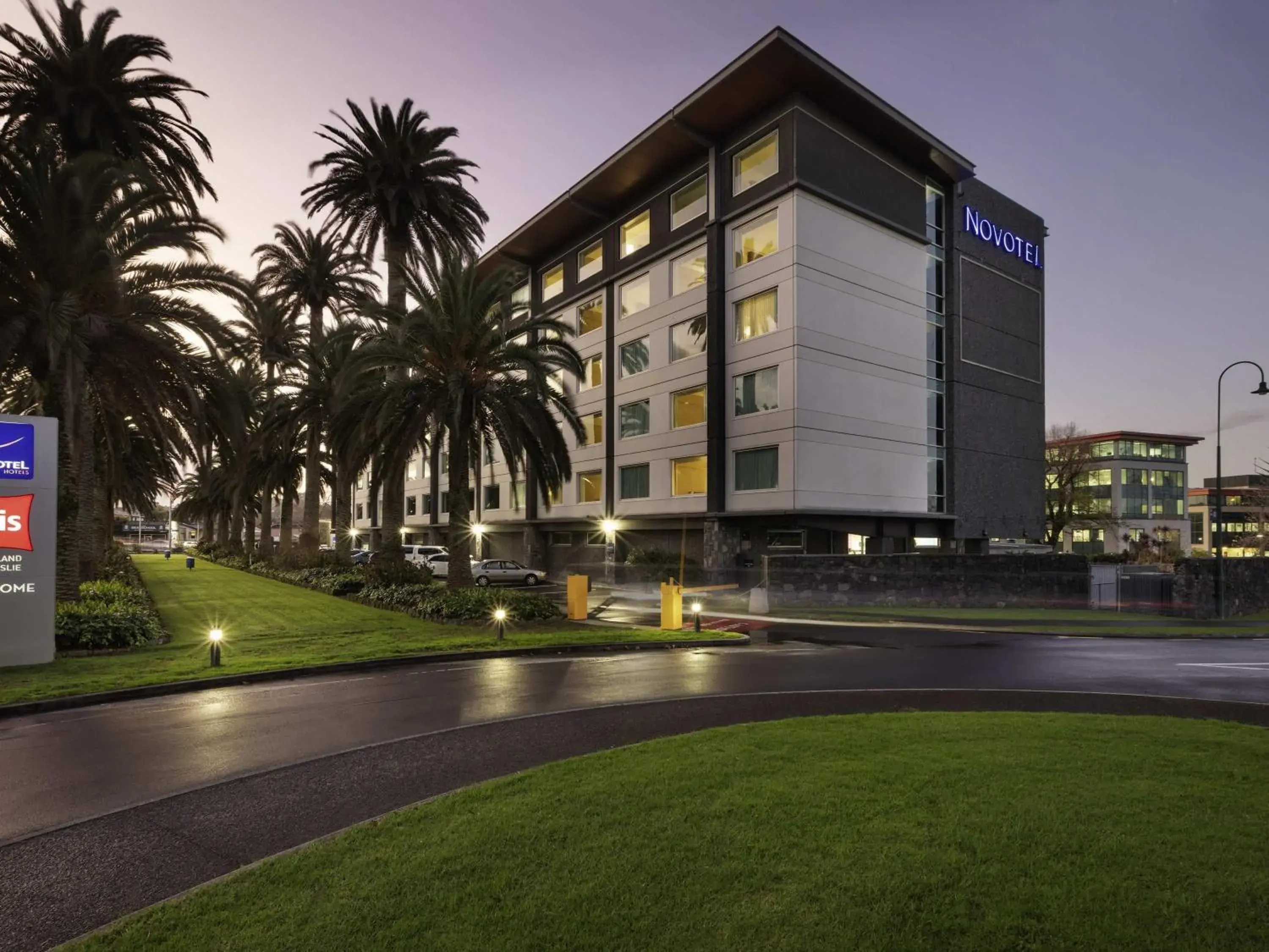 Property building in ibis Auckland Ellerslie Property building in ibis Auckland Ellerslie