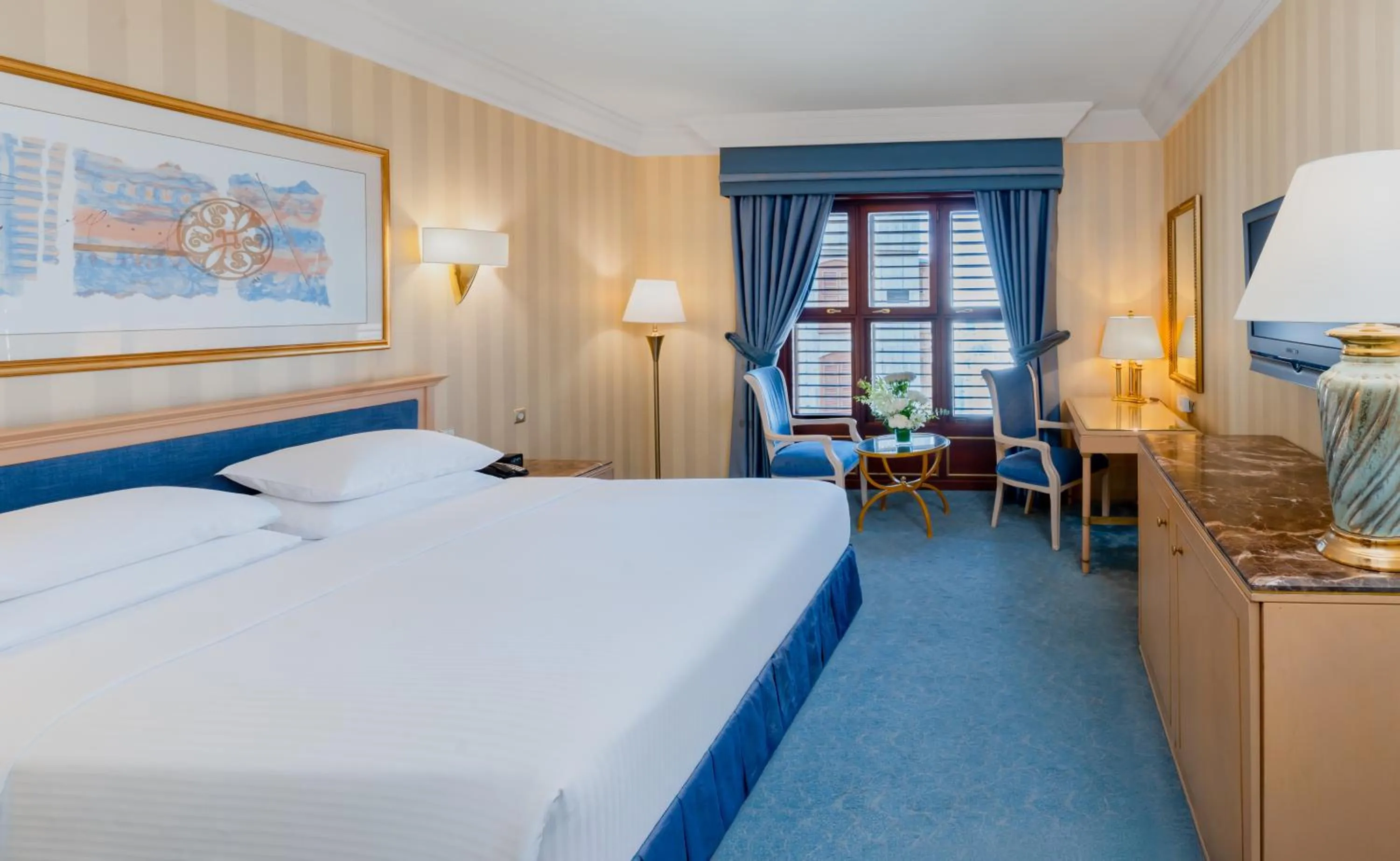 Photo of the whole room, Bed in Makkah Hotel