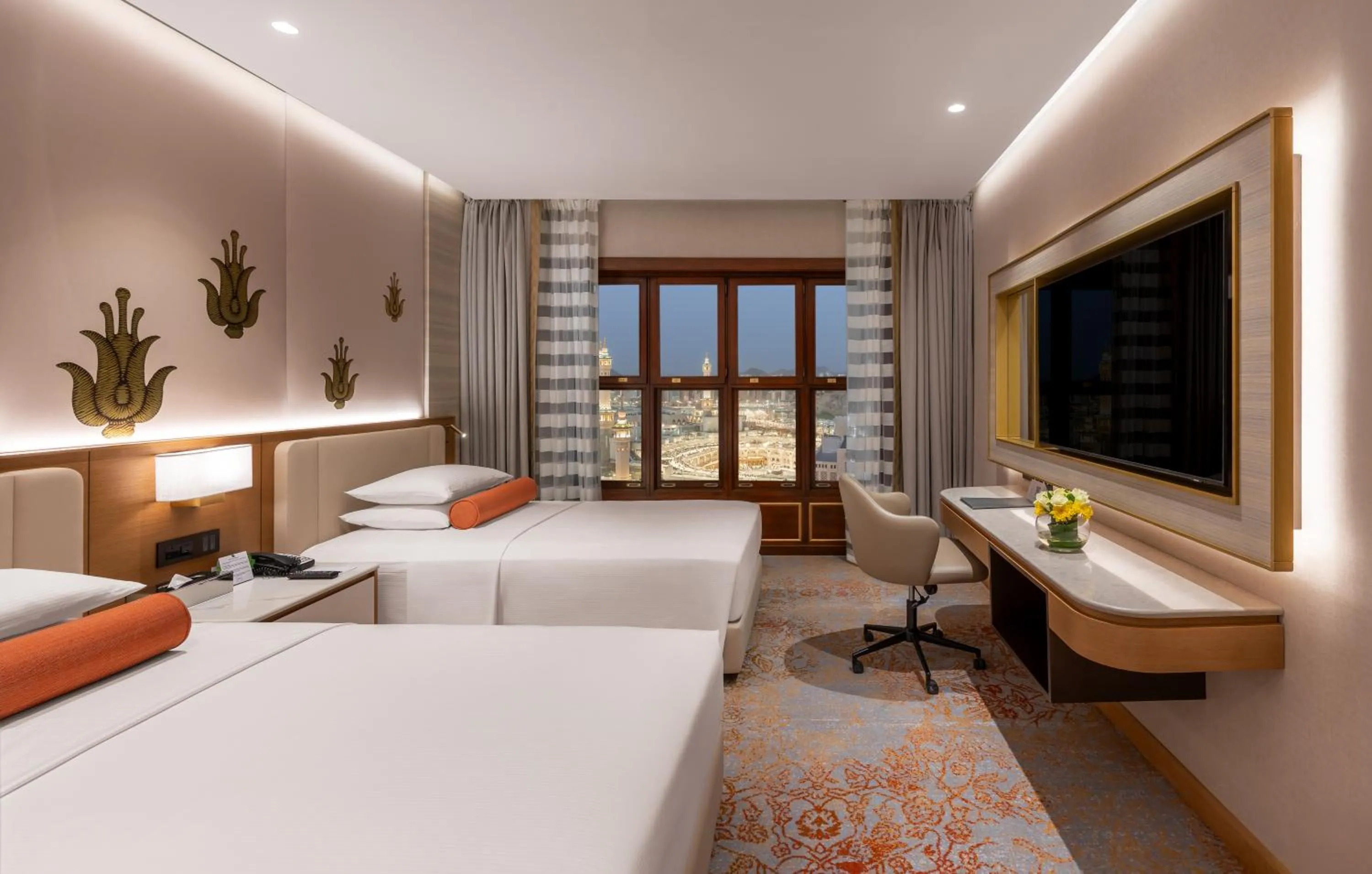 Photo of the whole room, Bed in Makkah Hotel