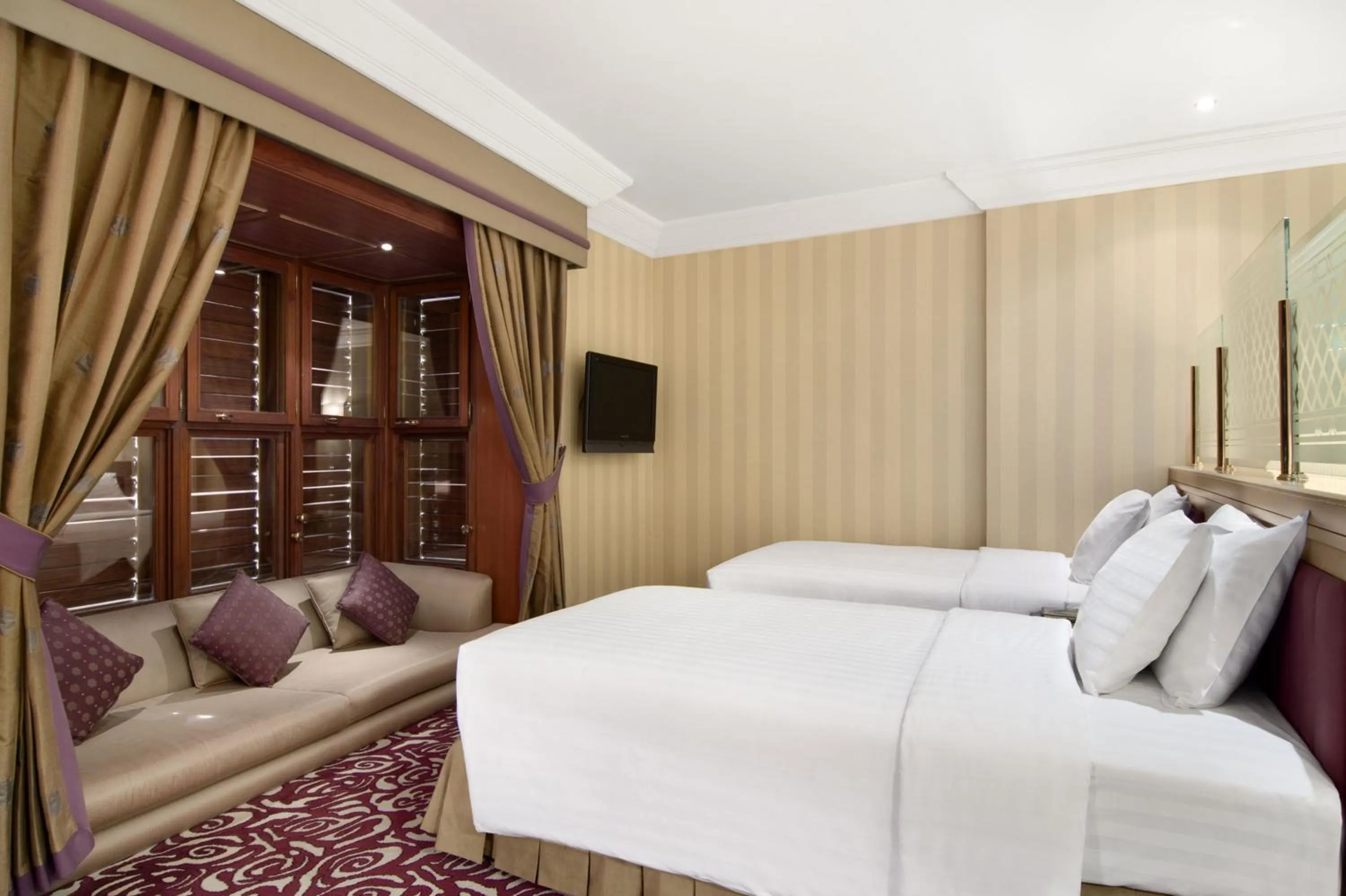 Photo of the whole room, Bed in Makkah Hotel
