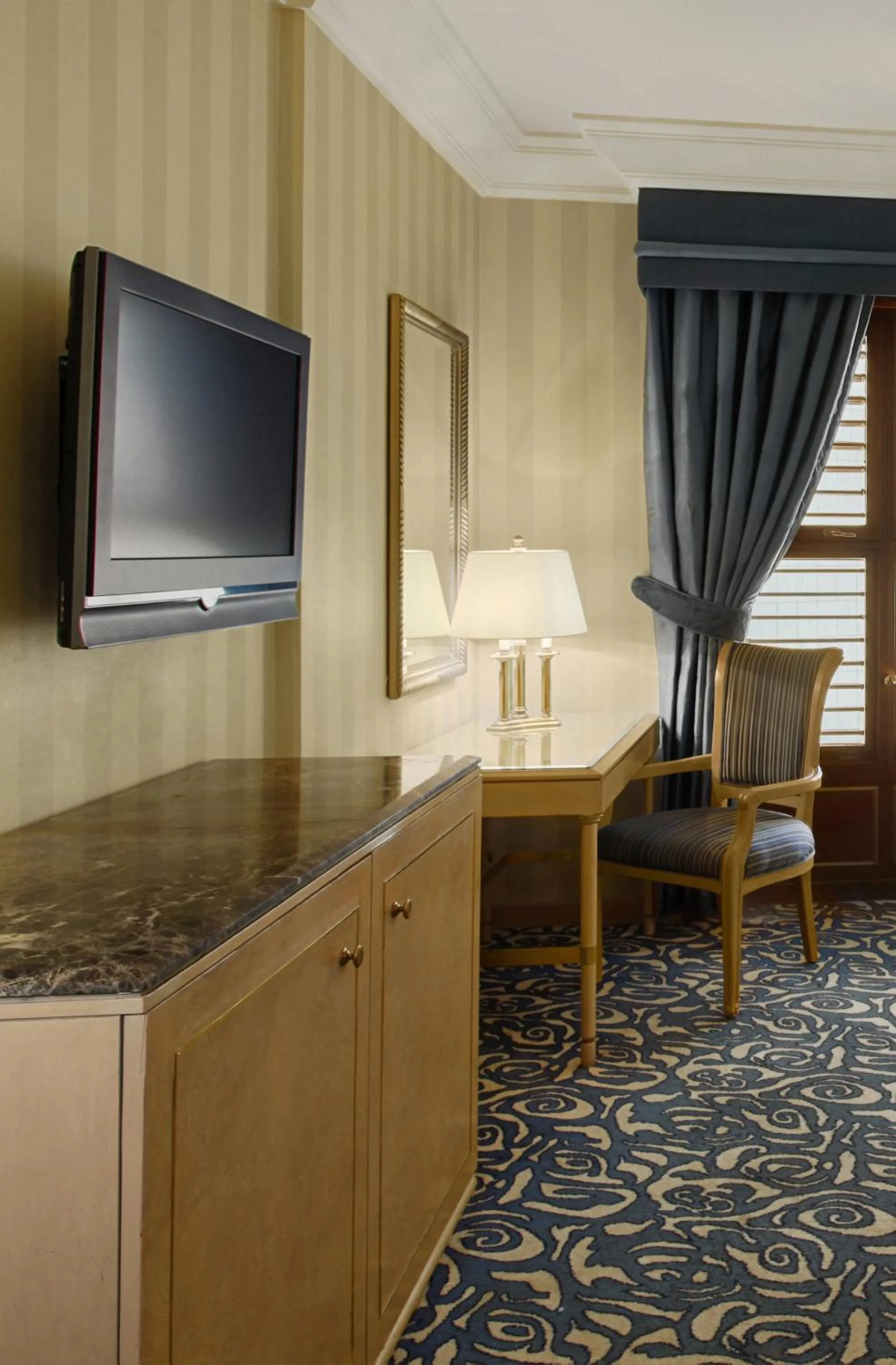 Living room in Makkah Hotel