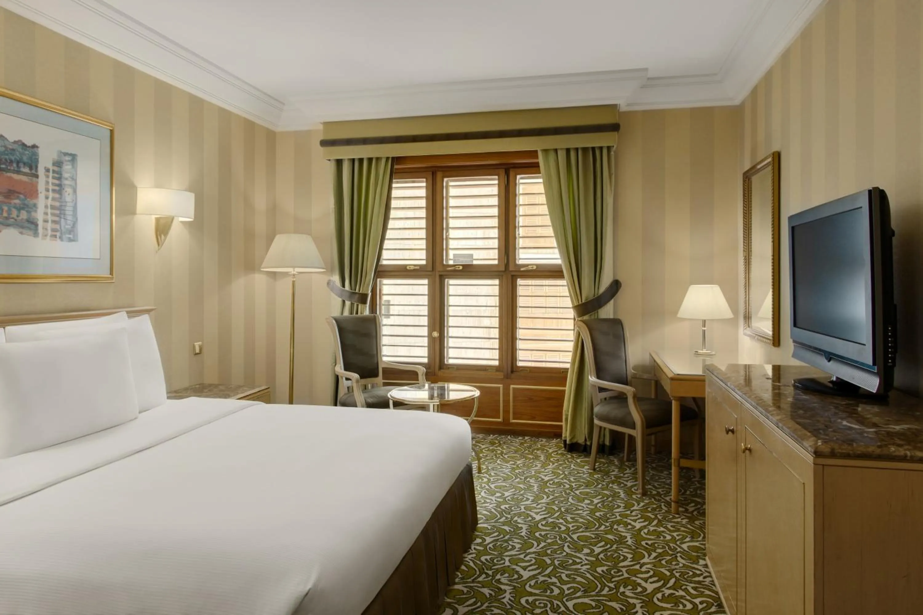 Photo of the whole room, Bed in Makkah Hotel