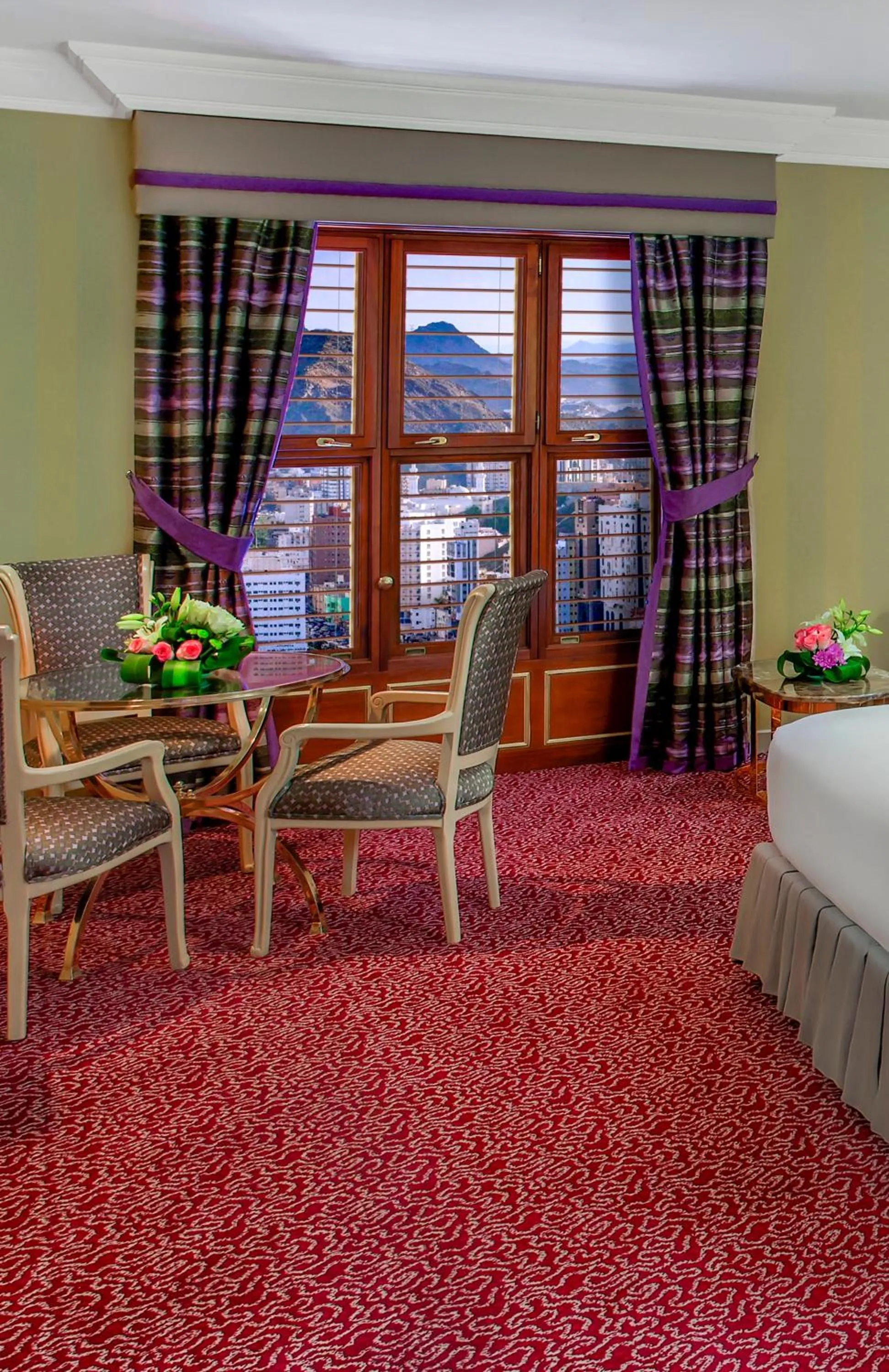 Living room in Makkah Hotel