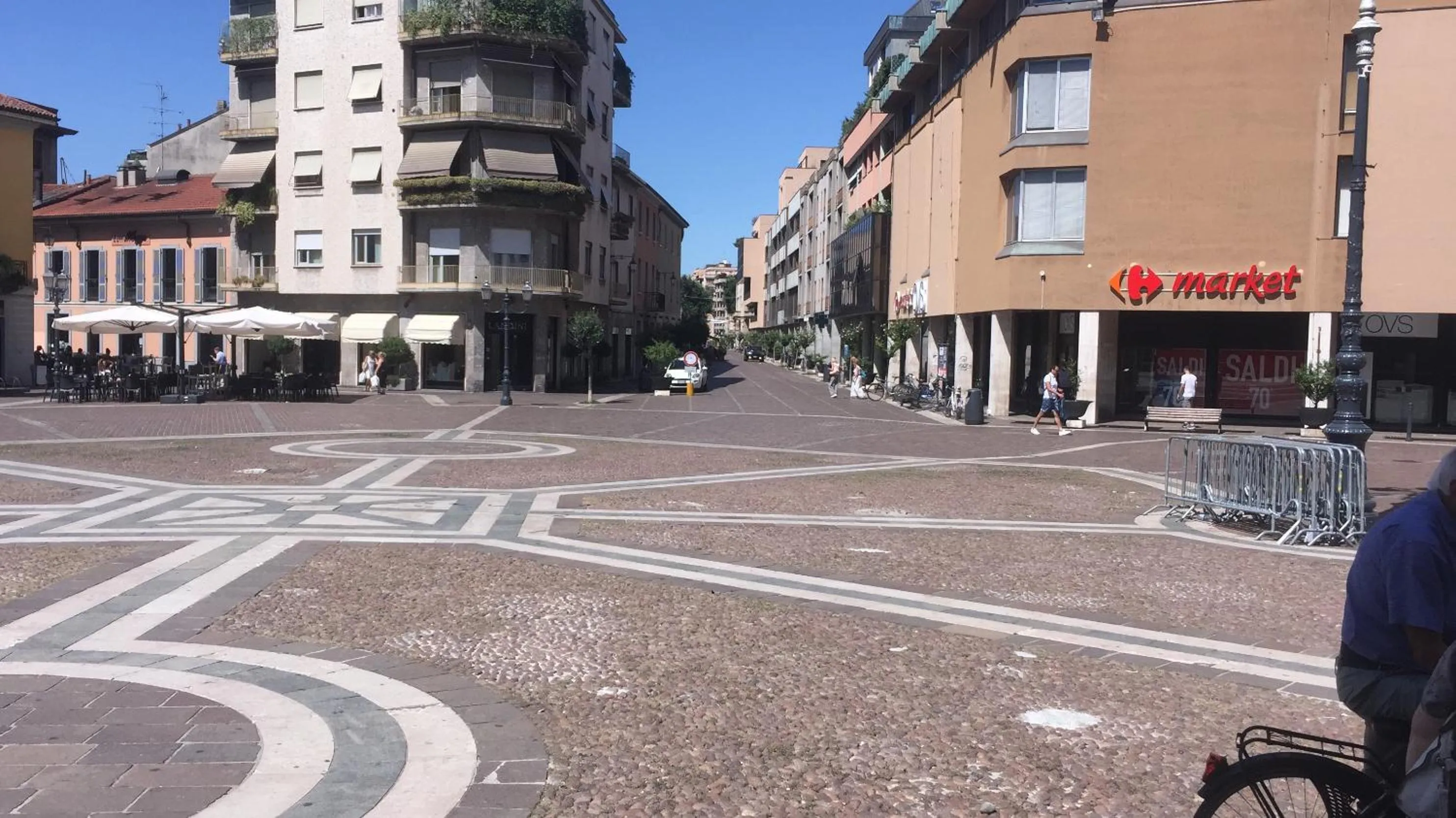 City view in Room Saronno + B&B