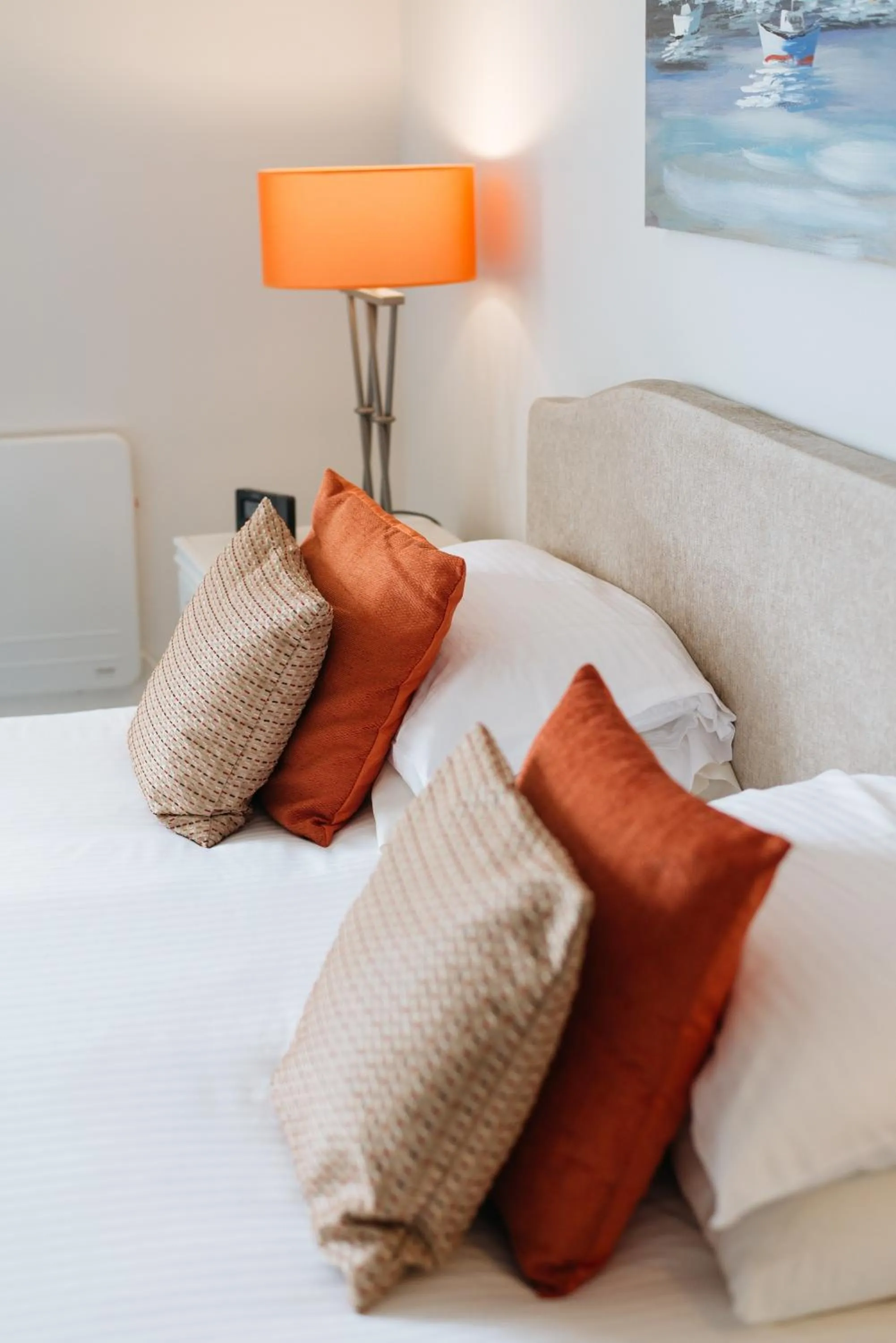 Bed in Northfield Hotel