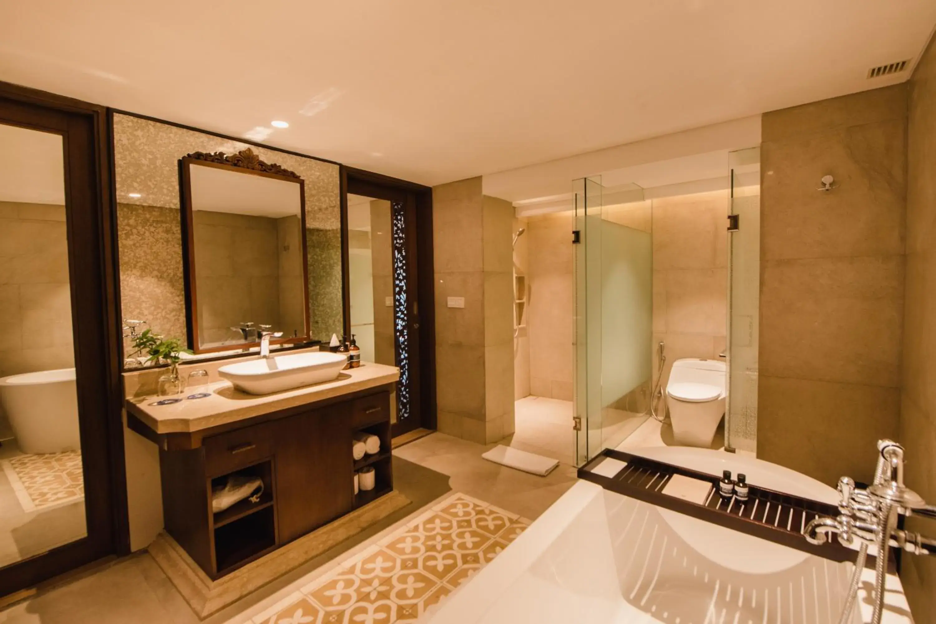 Shower, Bathroom in Ramayana Suites and Resort