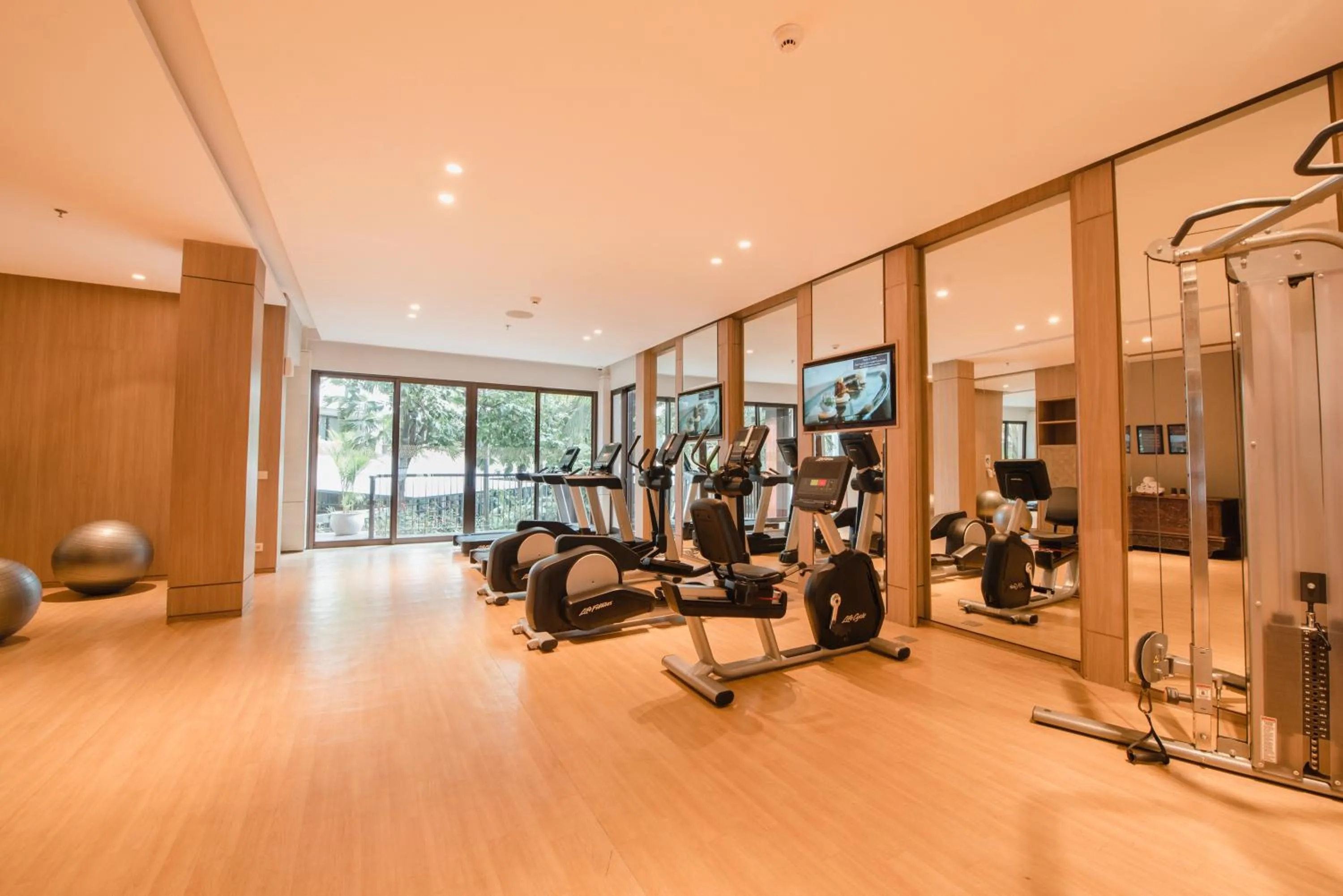 Fitness centre/facilities in Ramayana Suites and Resort