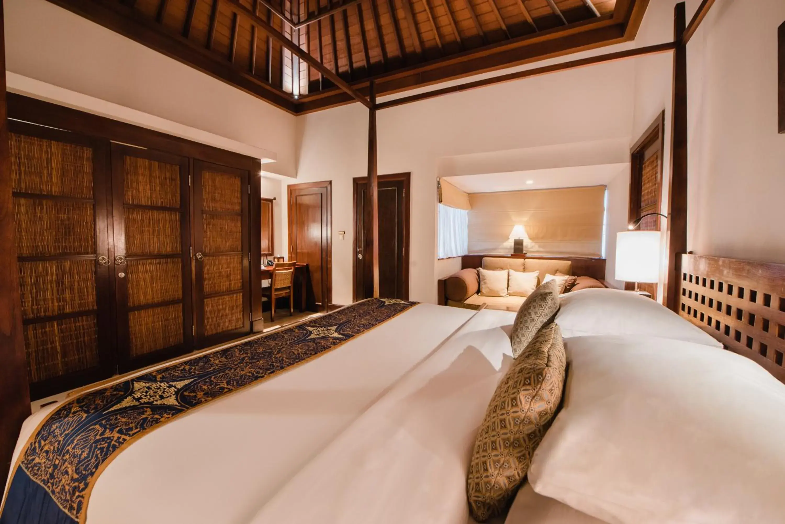 Bedroom, Bed in Ramayana Suites and Resort