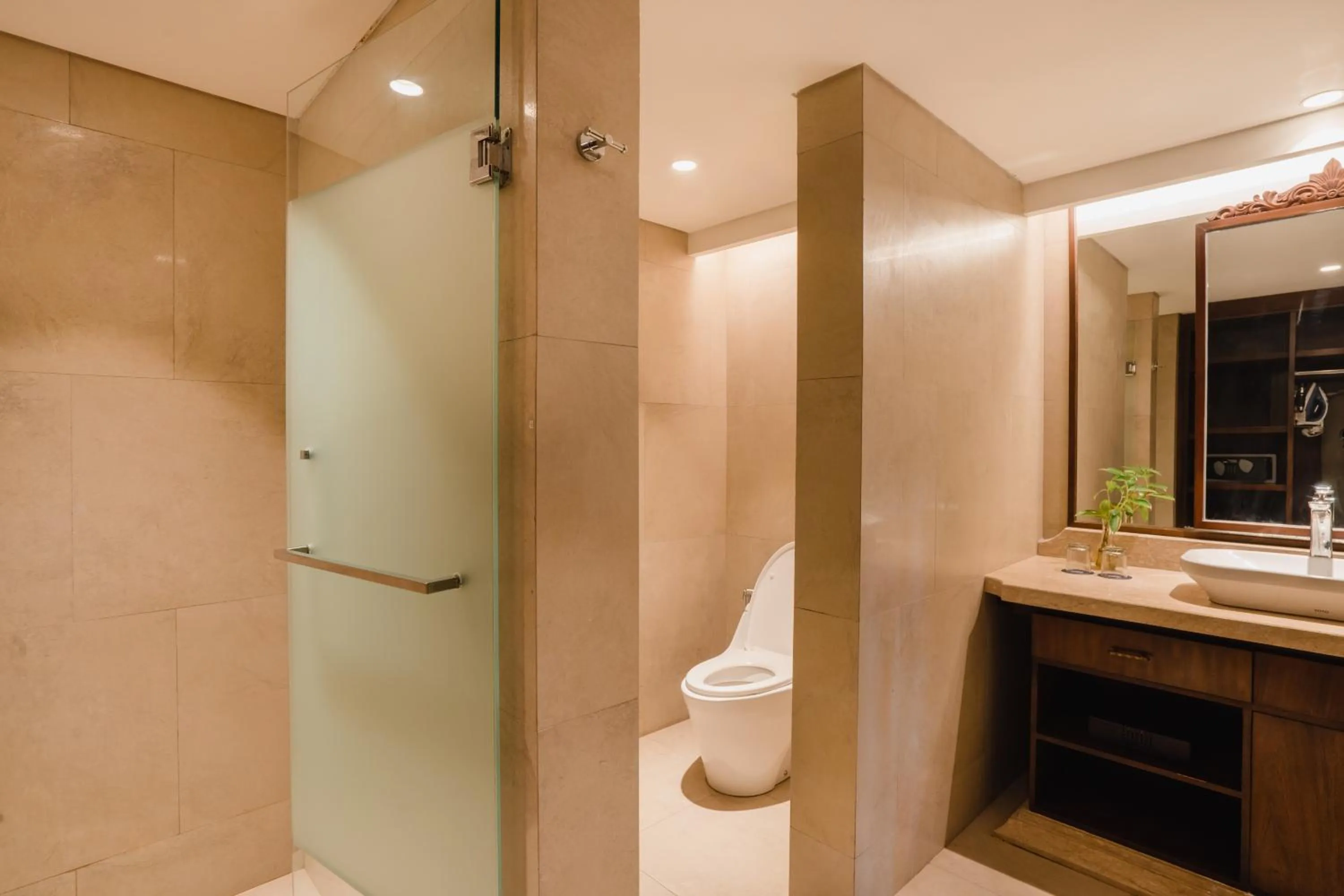 Toilet in Ramayana Suites and Resort