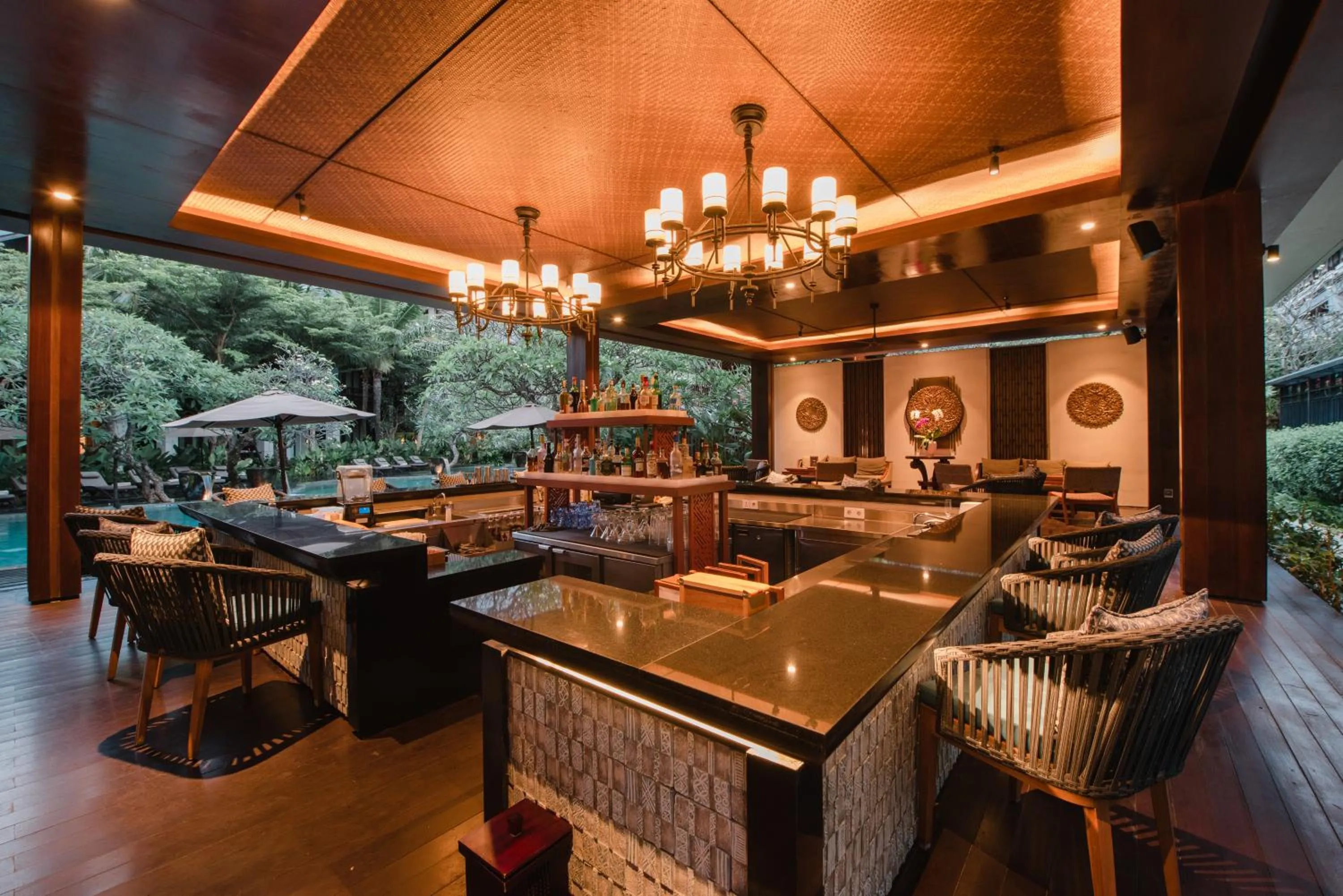 Lounge or bar in Ramayana Suites and Resort