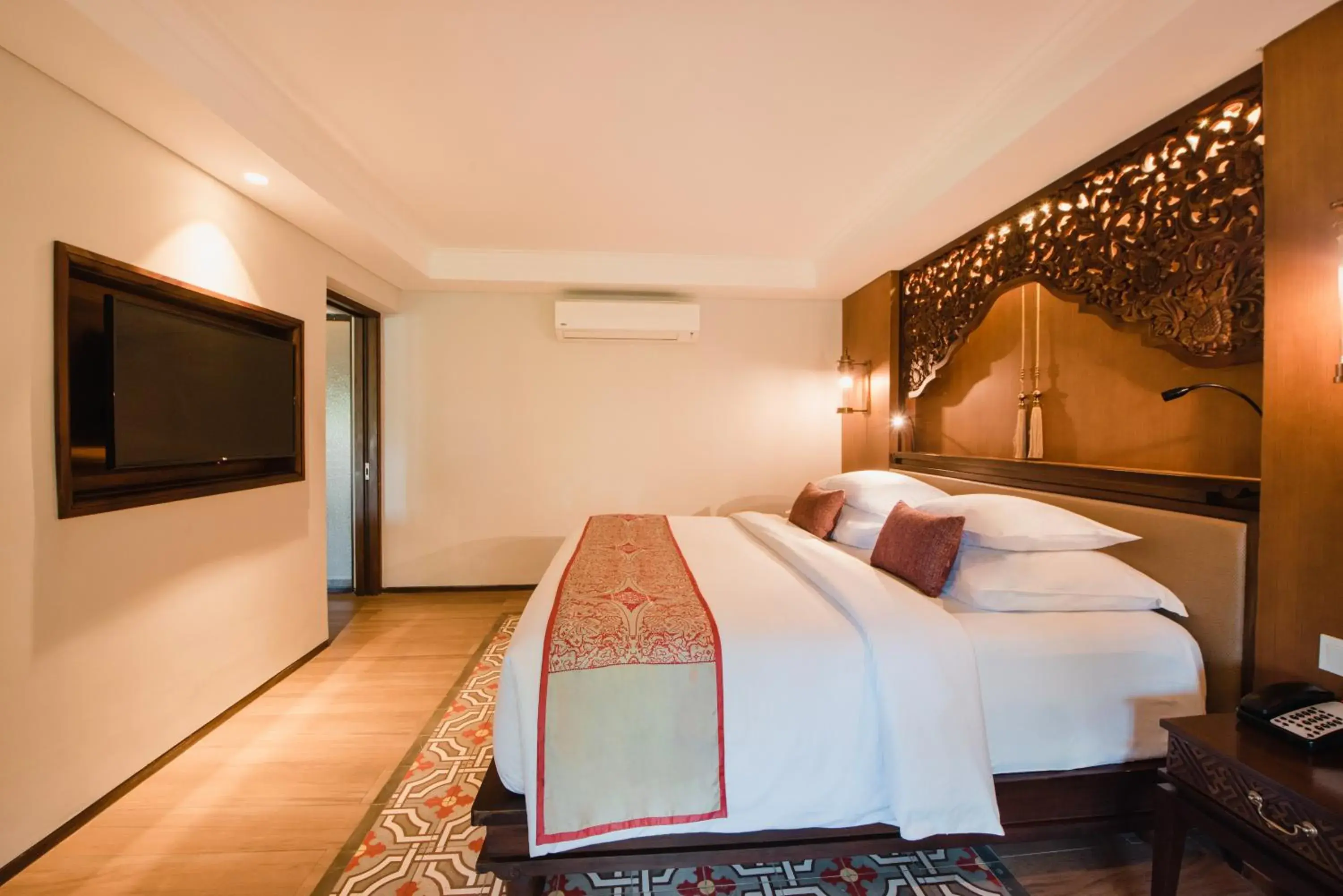 Bedroom, Bed in Ramayana Suites and Resort