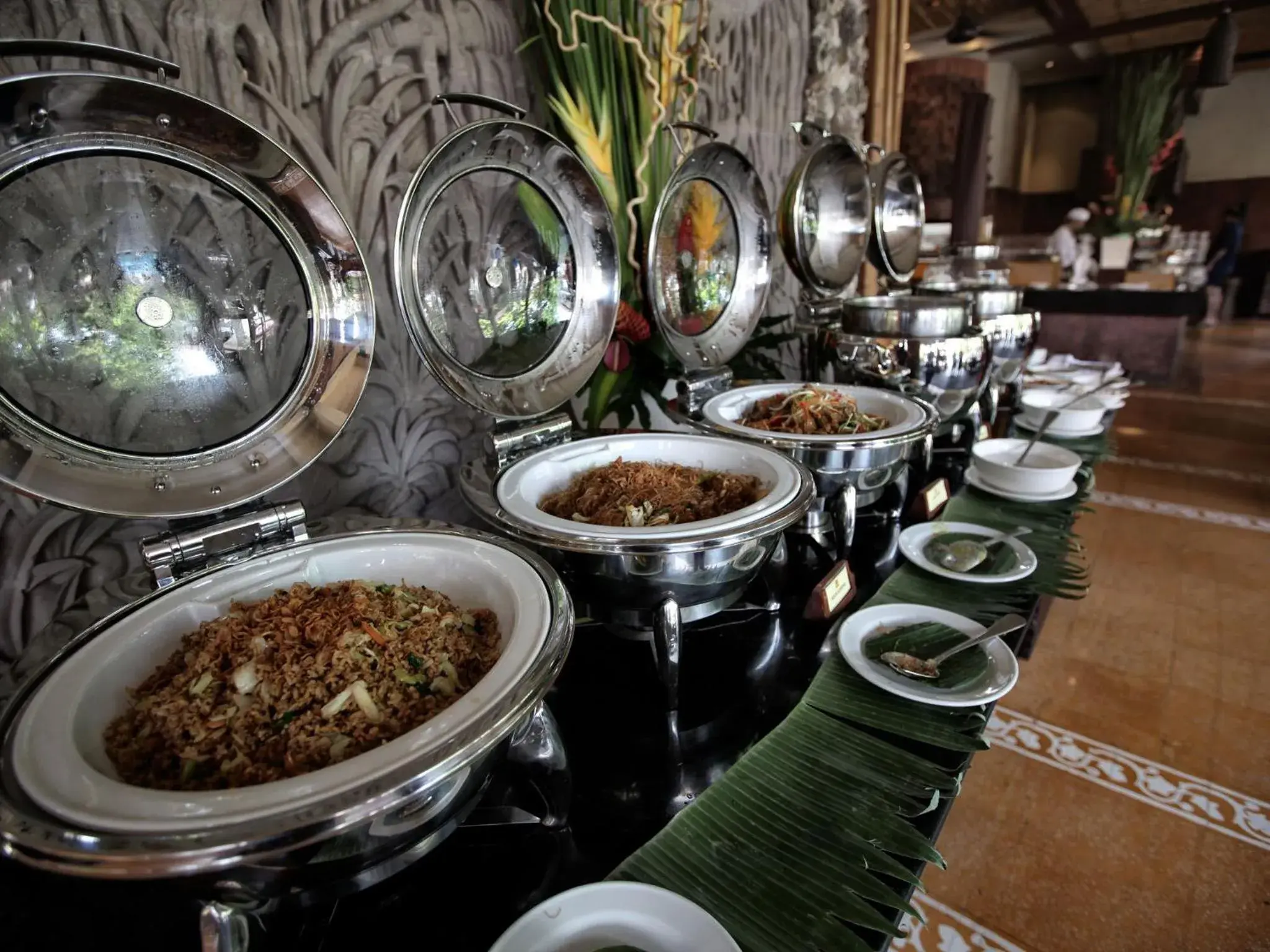 Restaurant/places to eat in Ramayana Suites and Resort