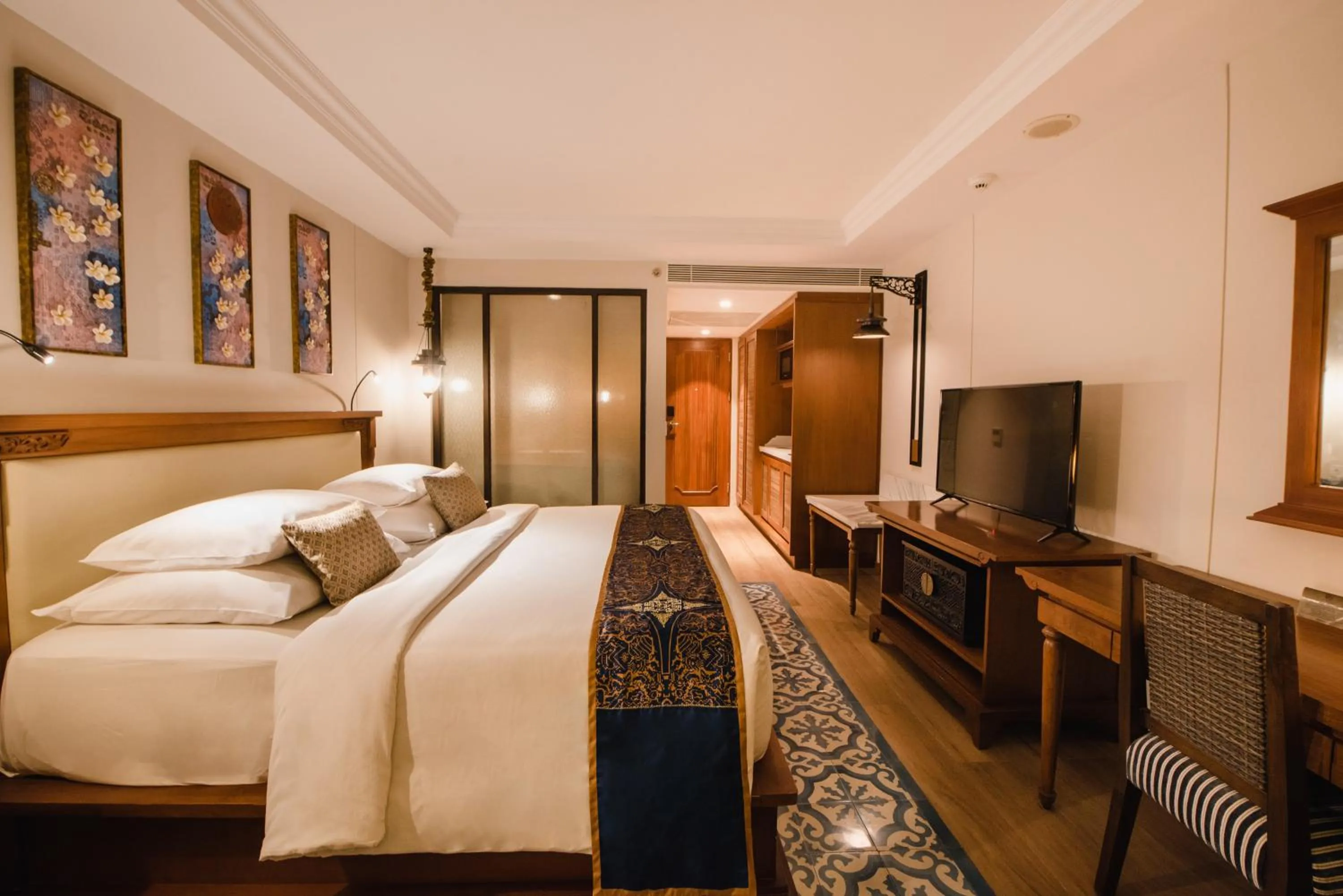 Bedroom, Bed in Ramayana Suites and Resort