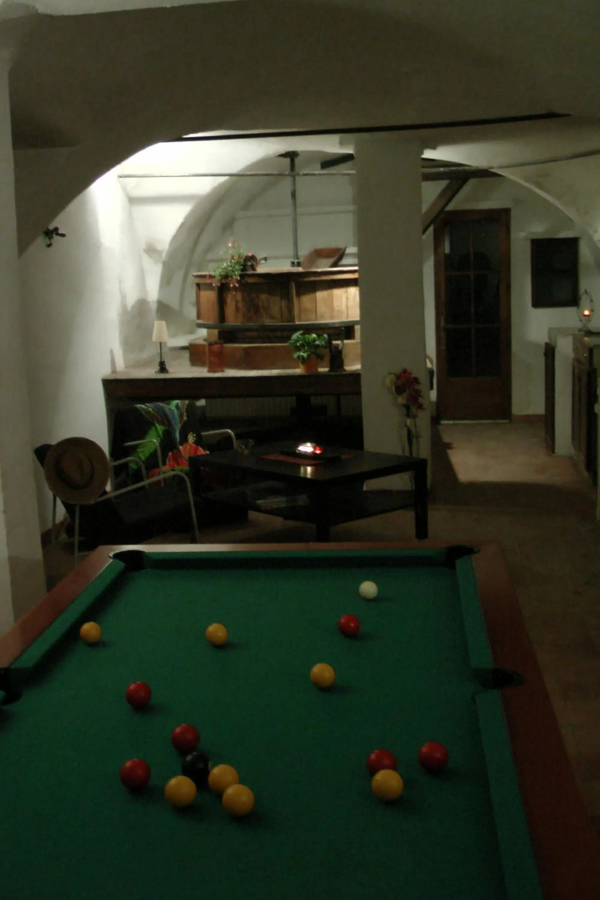 Billiard in Le Moulin Des Ocres