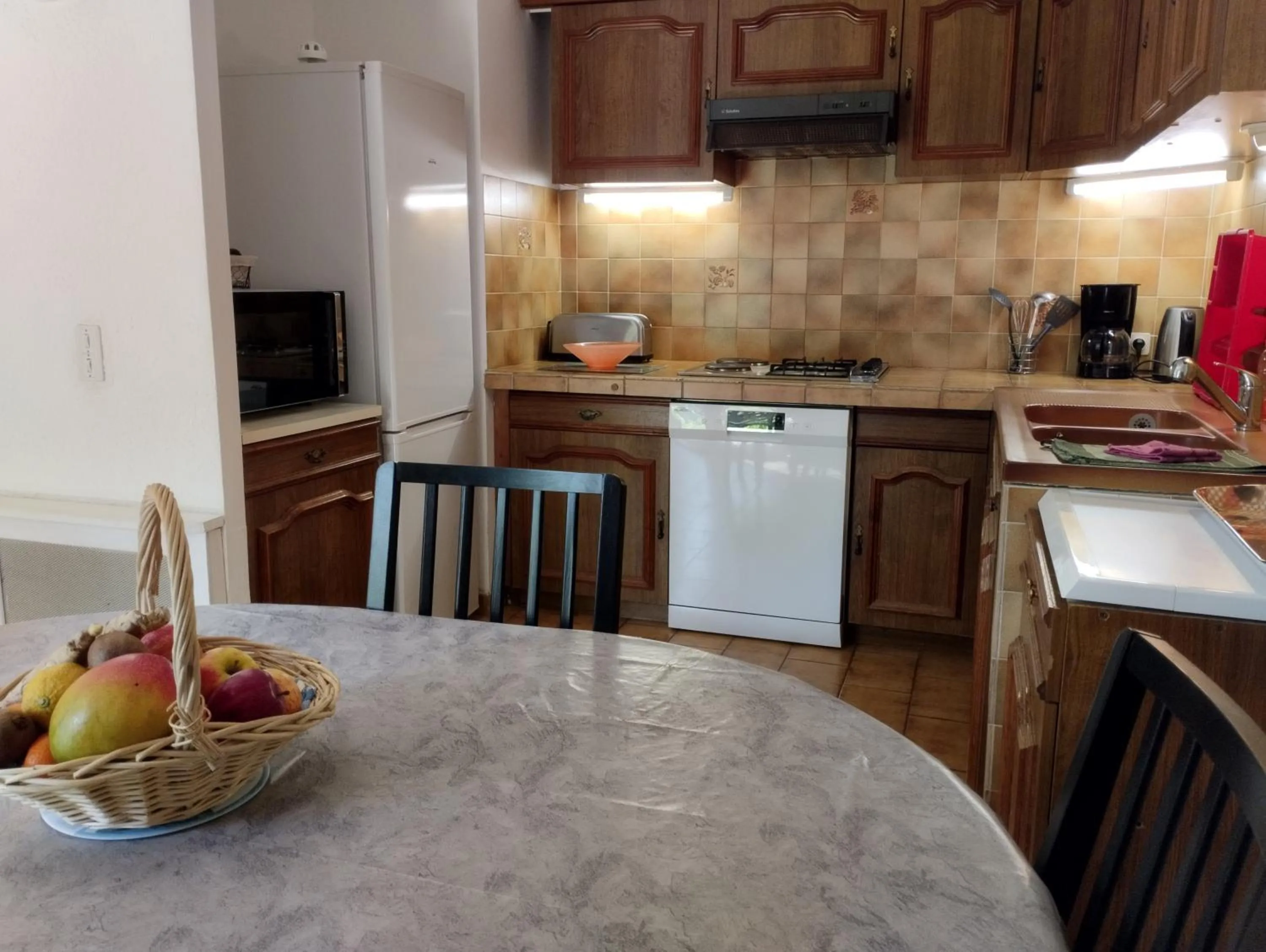 Kitchen or kitchenette in Le Moulin Des Ocres
