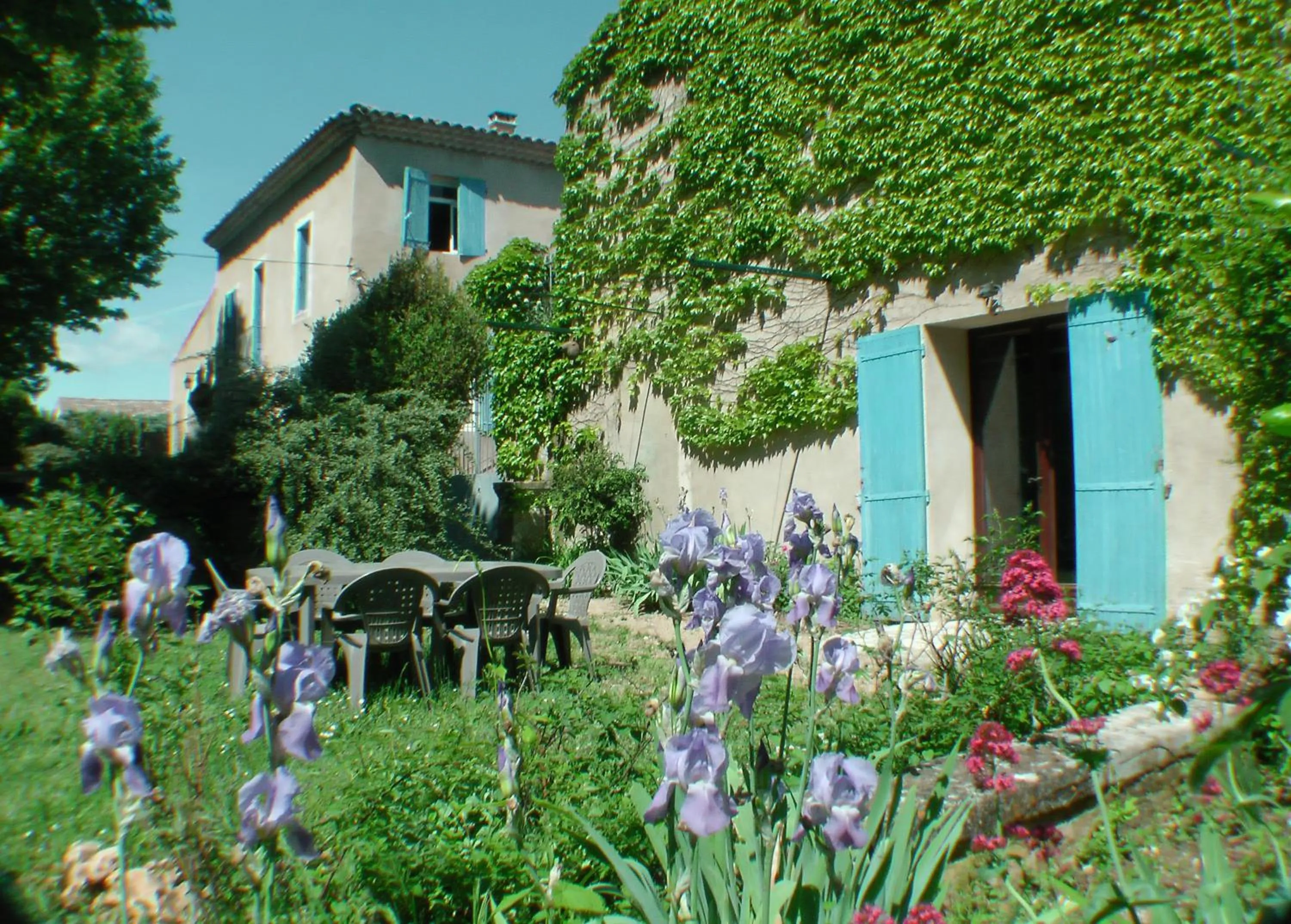 Garden in Le Moulin Des Ocres