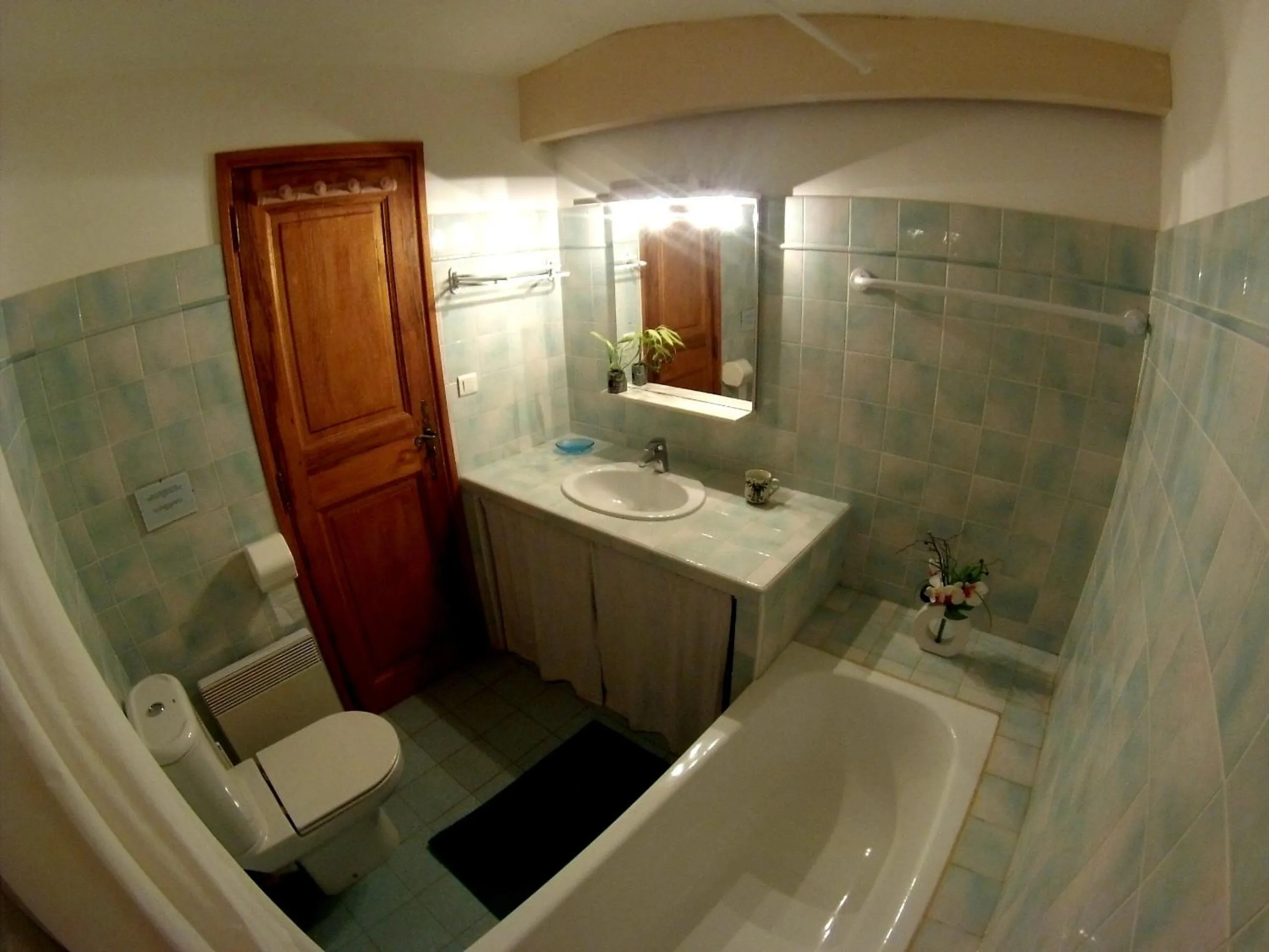 Bathroom in Le Moulin Des Ocres