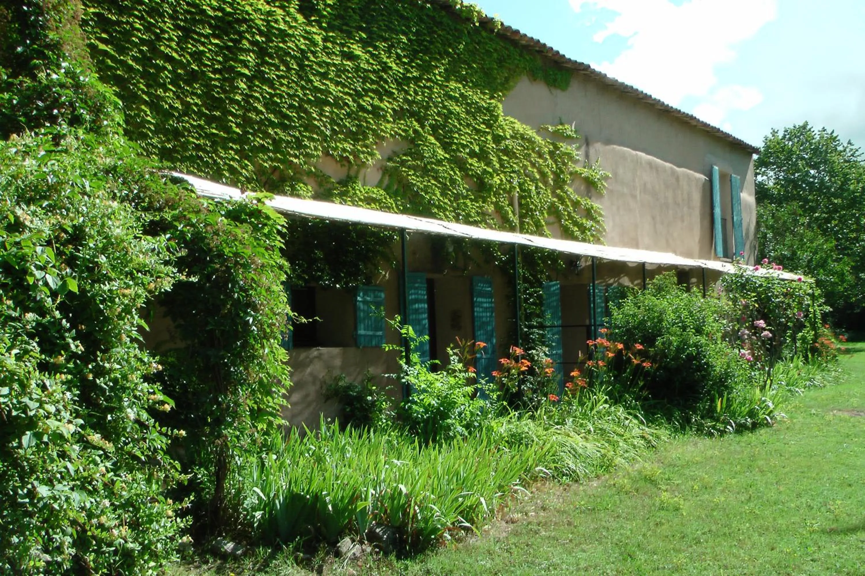 Natural landscape in Le Moulin Des Ocres