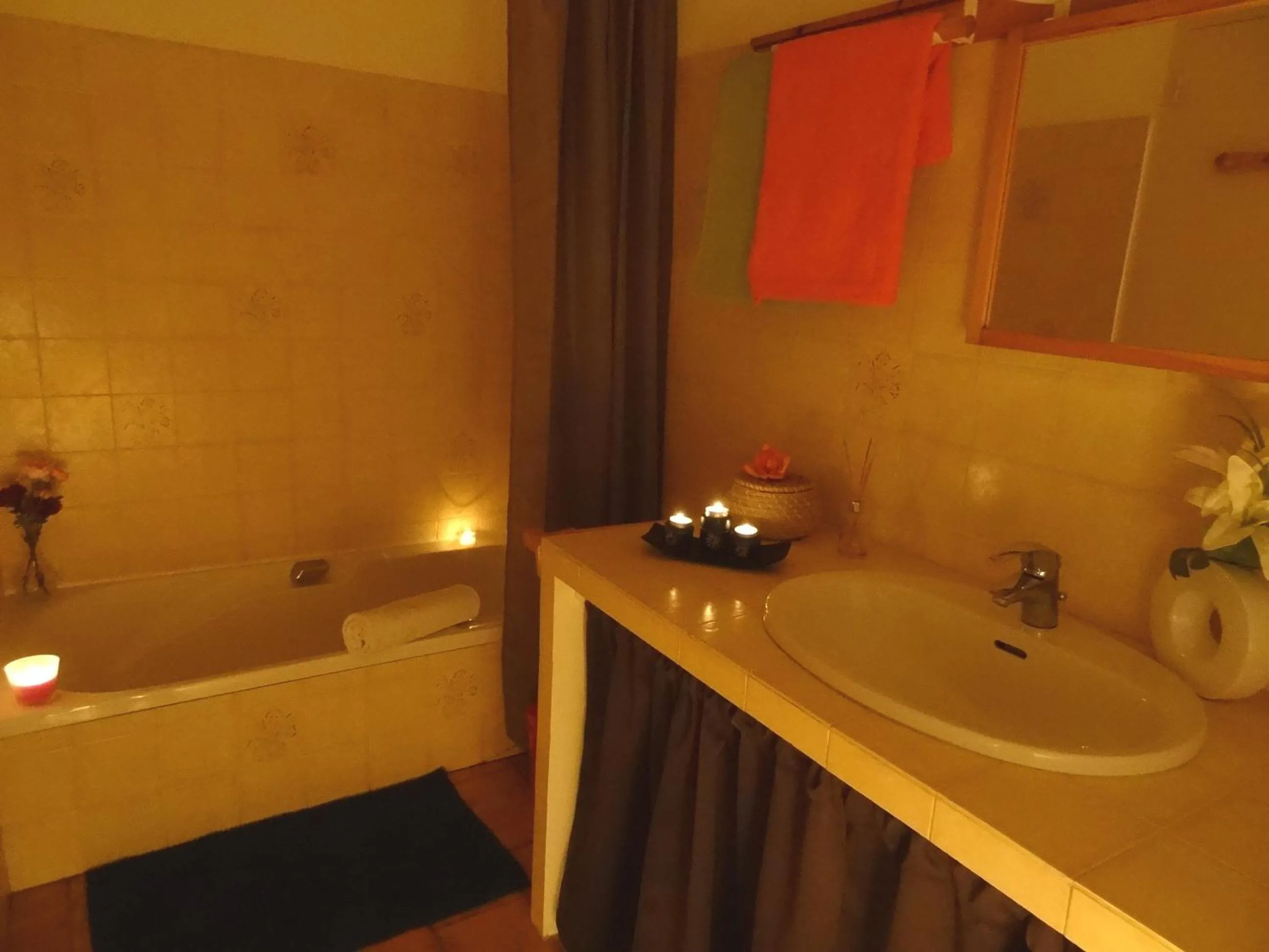 Bathroom in Le Moulin Des Ocres