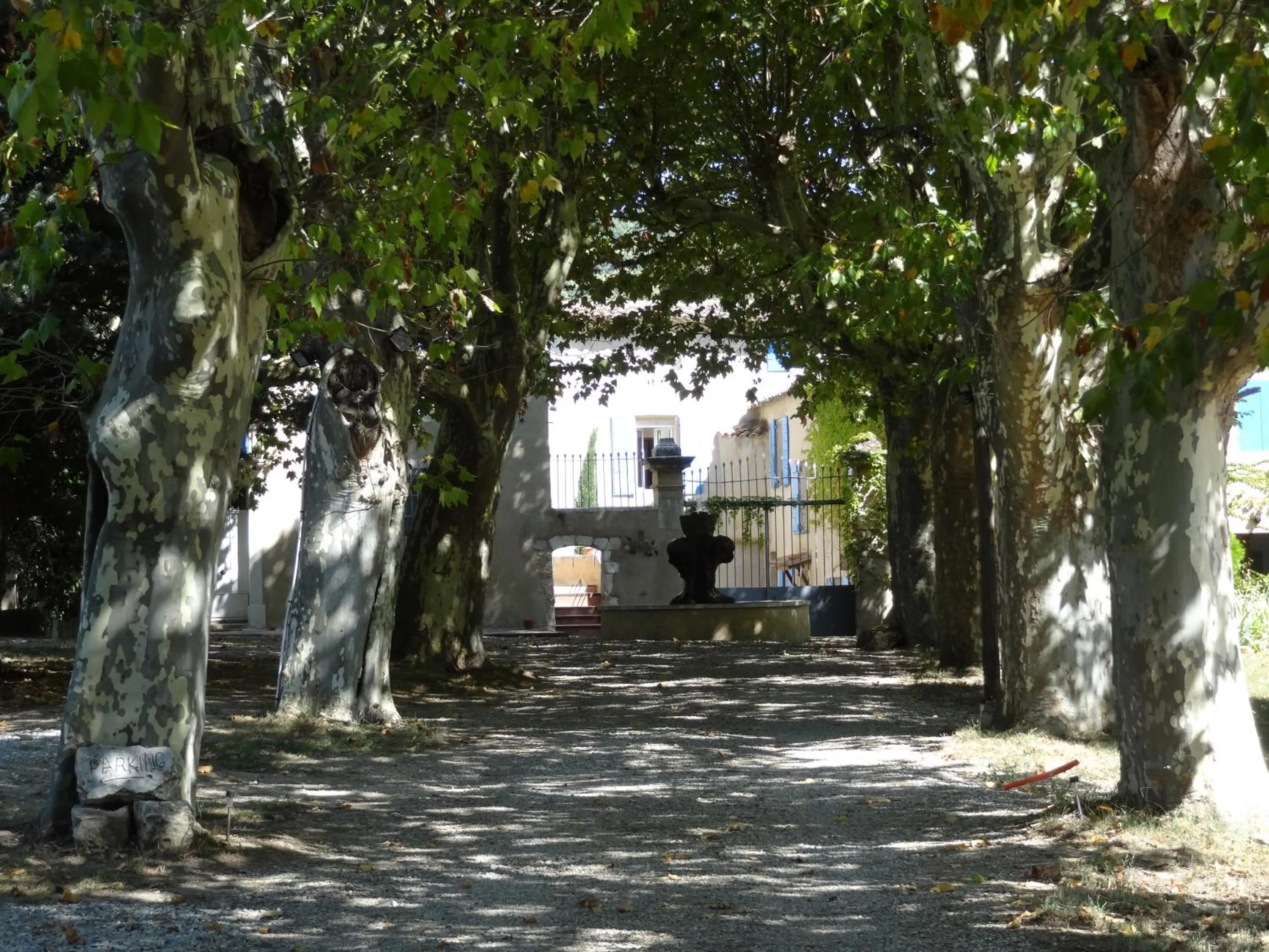 Facade/entrance in Le Moulin Des Ocres