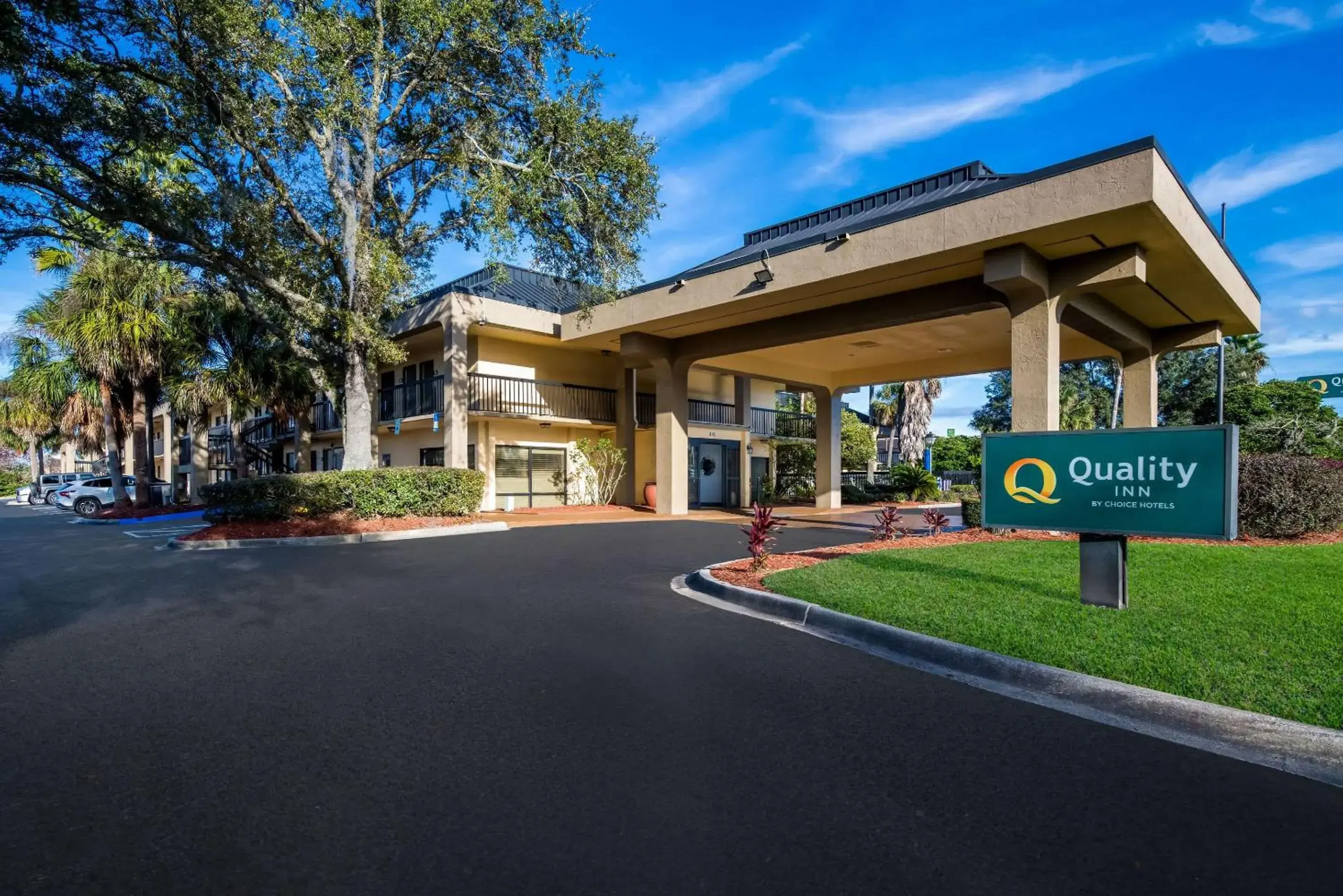 Property building in Quality Inn Orange Park Jacksonville Property building in Quality Inn Orange Park Jacksonville